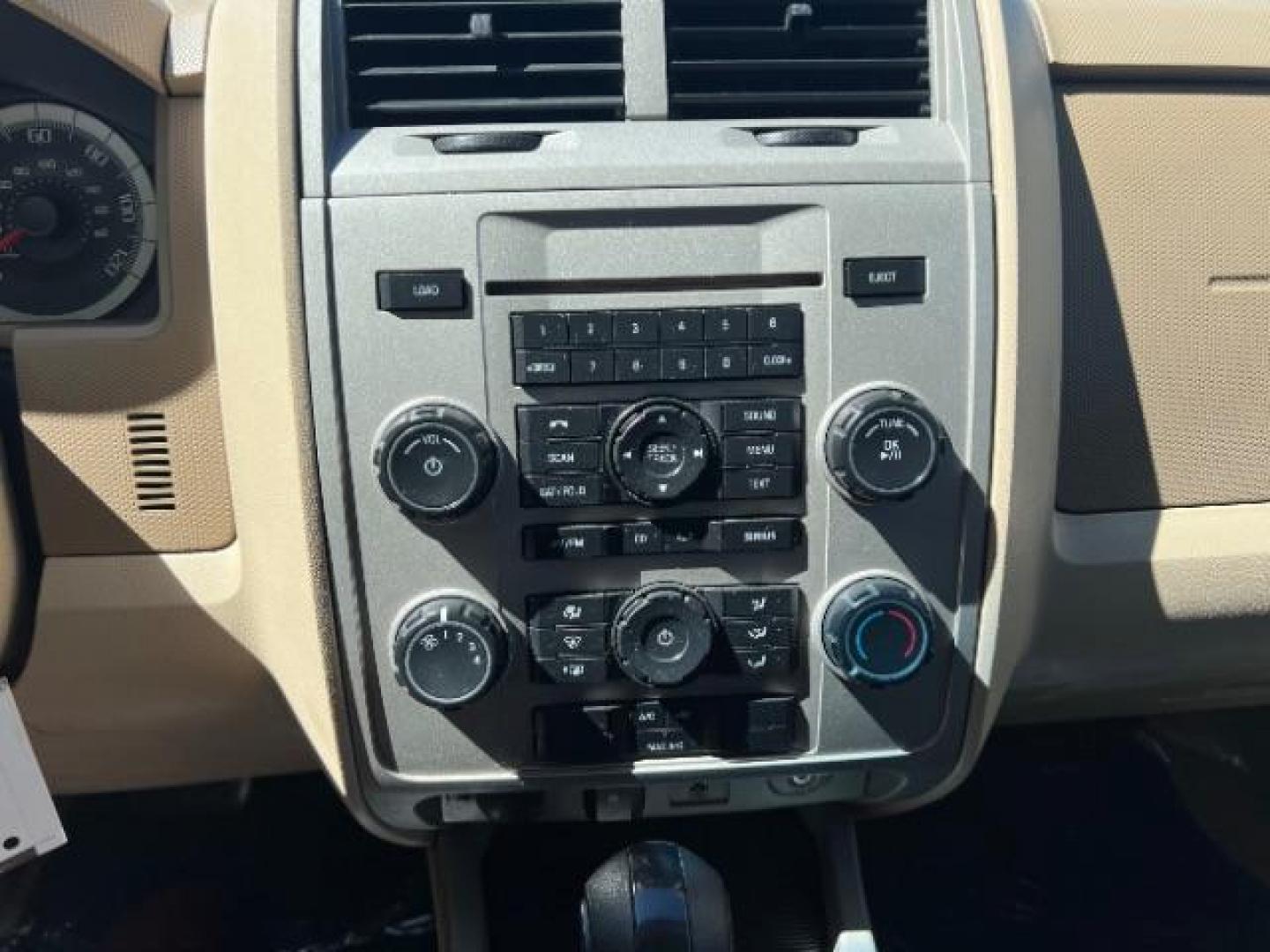 2009 White Suede /Camel Cloth Interior Ford Escape XLT FWD V6 (1FMCU03GX9K) with an 3.0L V6 DOHC 24V engine, 4-Speed Automatic transmission, located at 940 North Main Street, Cedar City, UT, 84720, (435) 628-0023, 37.692936, -113.061897 - We specialize in helping ALL people get the best financing available. No matter your credit score, good, bad or none we can get you an amazing rate. Had a bankruptcy, divorce, or repossessions? We give you the green light to get your credit back on the road. Low down and affordable payments that fit - Photo#21