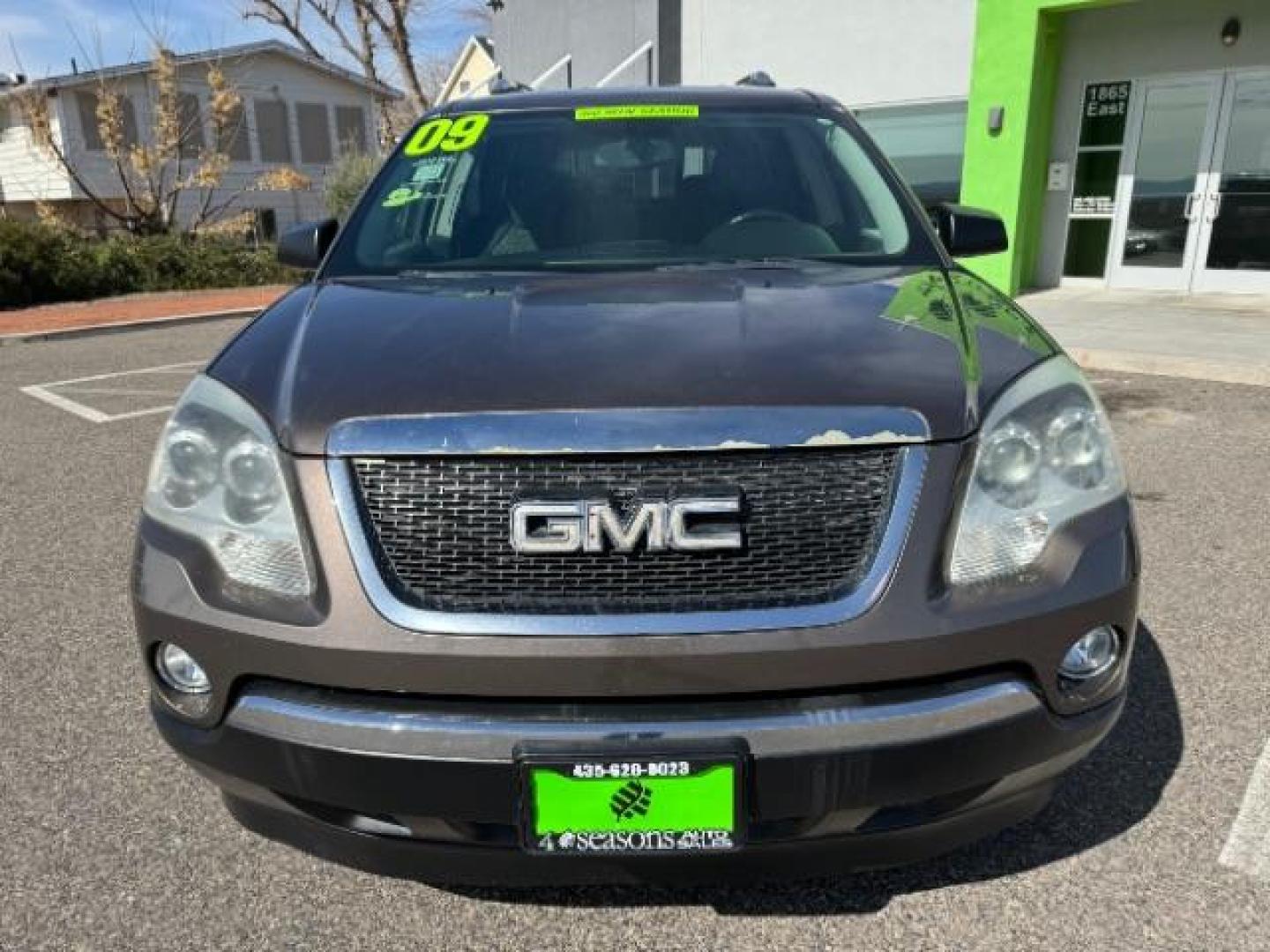 2009 Medium Brown Metalli /Ebony Cloth Interior GMC Acadia SLE-1 FWD (1GKER13D49J) with an 3.6L V6 DOHC 24V engine, 6-Speed Automatic transmission, located at 1865 East Red Hills Pkwy, St. George, 84770, (435) 628-0023, 37.120850, -113.543640 - Photo#2