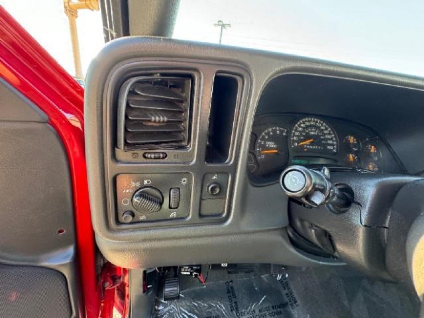 2006 Victory Red /Dark Charcoal Cloth Interior Chevrolet Silverado 1500 LS2 Crew Cab 2WD (2GCEC13V861) with an 4.8L V8 OHV 16V engine, 4-Speed Automatic transmission, located at 1865 East Red Hills Pkwy, St. George, 84770, (435) 628-0023, 37.120850, -113.543640 - We specialize in helping ALL people get the best financing available. No matter your credit score, good, bad or none we can get you an amazing rate. Had a bankruptcy, divorce, or repossessions? We give you the green light to get your credit back on the road. Low down and affordable payments that fit - Photo#23