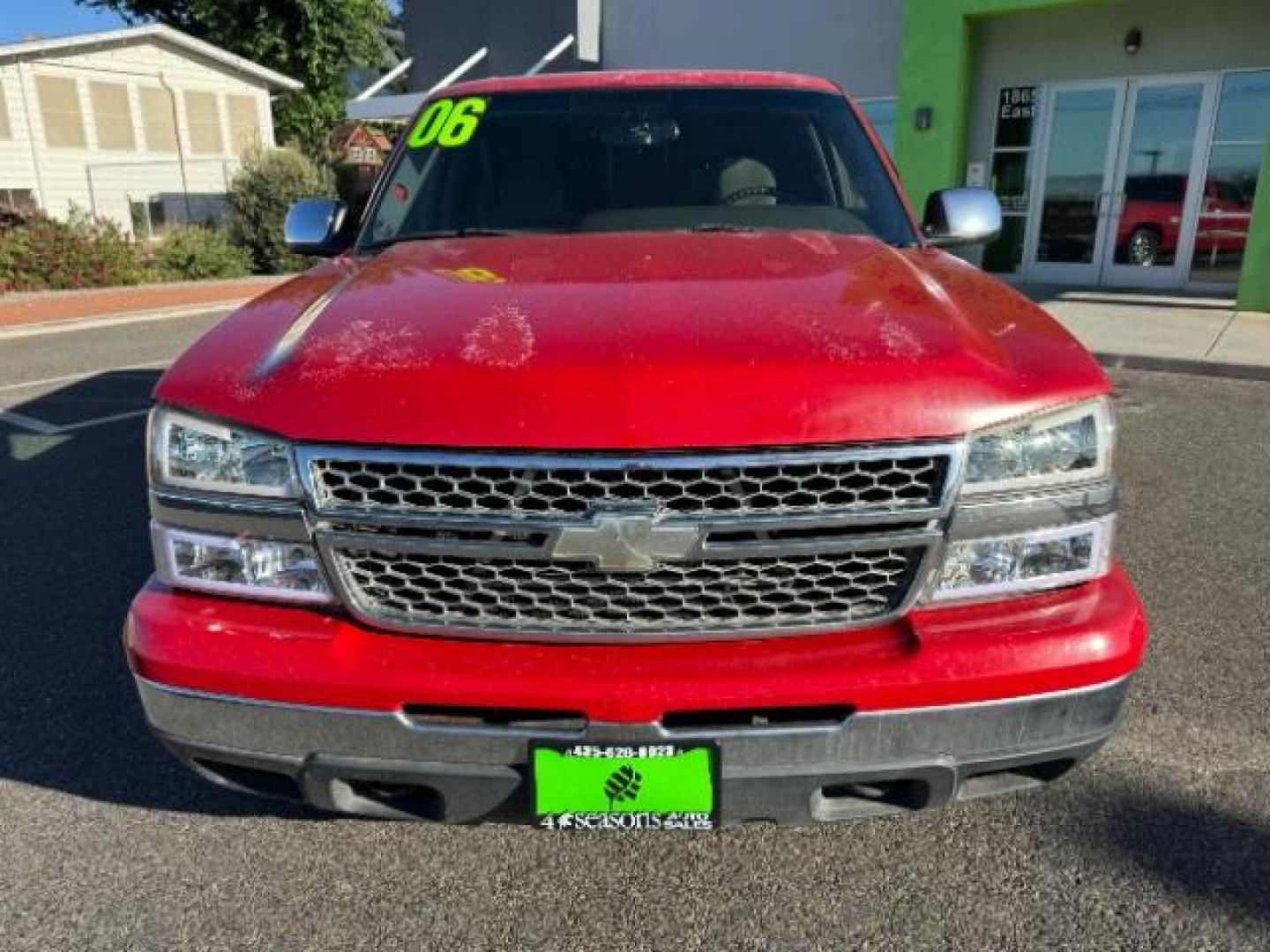 2006 Victory Red /Dark Charcoal Cloth Interior Chevrolet Silverado 1500 LS2 Crew Cab 2WD (2GCEC13V861) with an 4.8L V8 OHV 16V engine, 4-Speed Automatic transmission, located at 1865 East Red Hills Pkwy, St. George, 84770, (435) 628-0023, 37.120850, -113.543640 - We specialize in helping ALL people get the best financing available. No matter your credit score, good, bad or none we can get you an amazing rate. Had a bankruptcy, divorce, or repossessions? We give you the green light to get your credit back on the road. Low down and affordable payments that fit - Photo#2