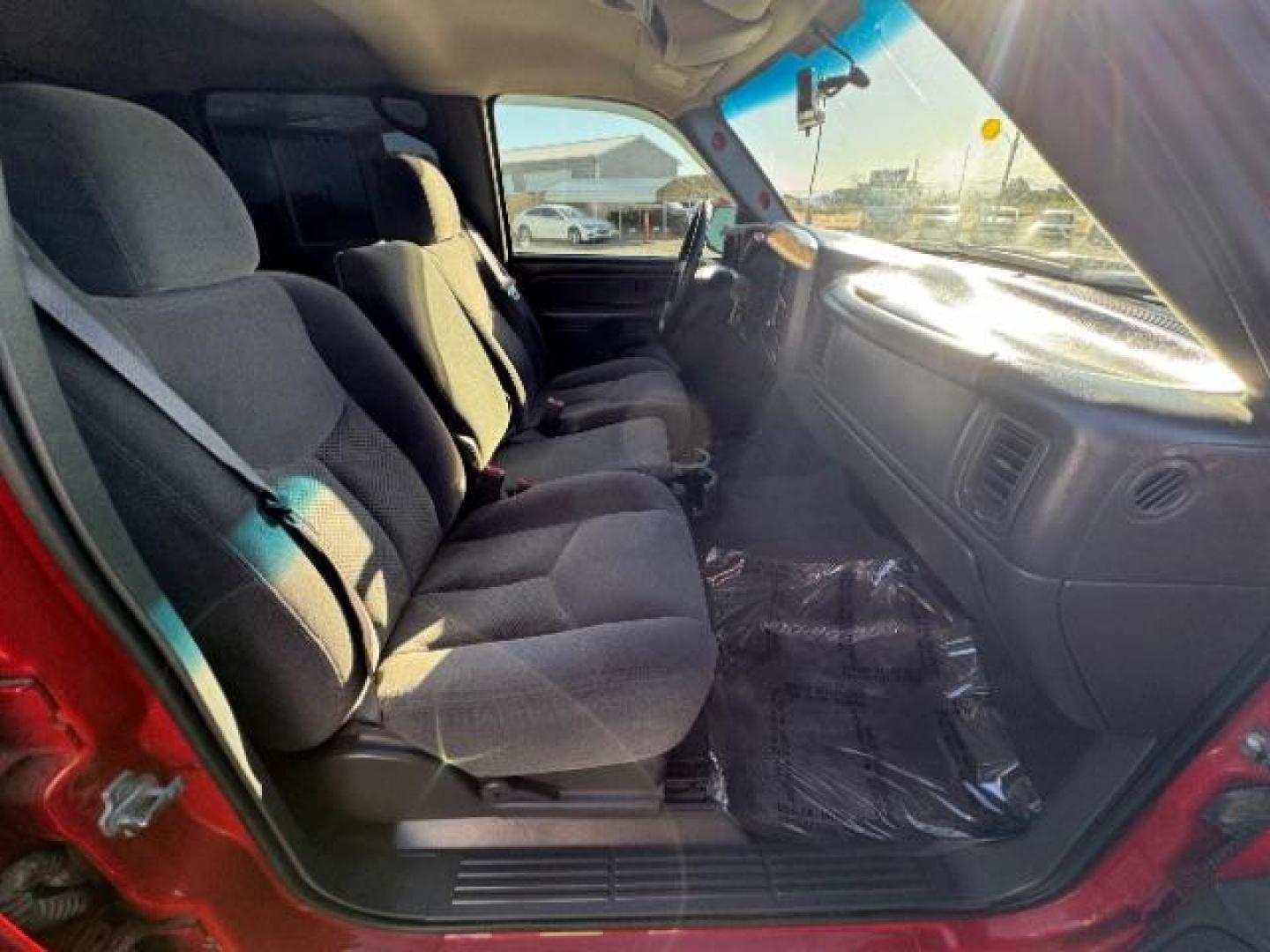 2006 Victory Red /Dark Charcoal Cloth Interior Chevrolet Silverado 1500 LS2 Crew Cab 2WD (2GCEC13V861) with an 4.8L V8 OHV 16V engine, 4-Speed Automatic transmission, located at 1865 East Red Hills Pkwy, St. George, 84770, (435) 628-0023, 37.120850, -113.543640 - We specialize in helping ALL people get the best financing available. No matter your credit score, good, bad or none we can get you an amazing rate. Had a bankruptcy, divorce, or repossessions? We give you the green light to get your credit back on the road. Low down and affordable payments that fit - Photo#30