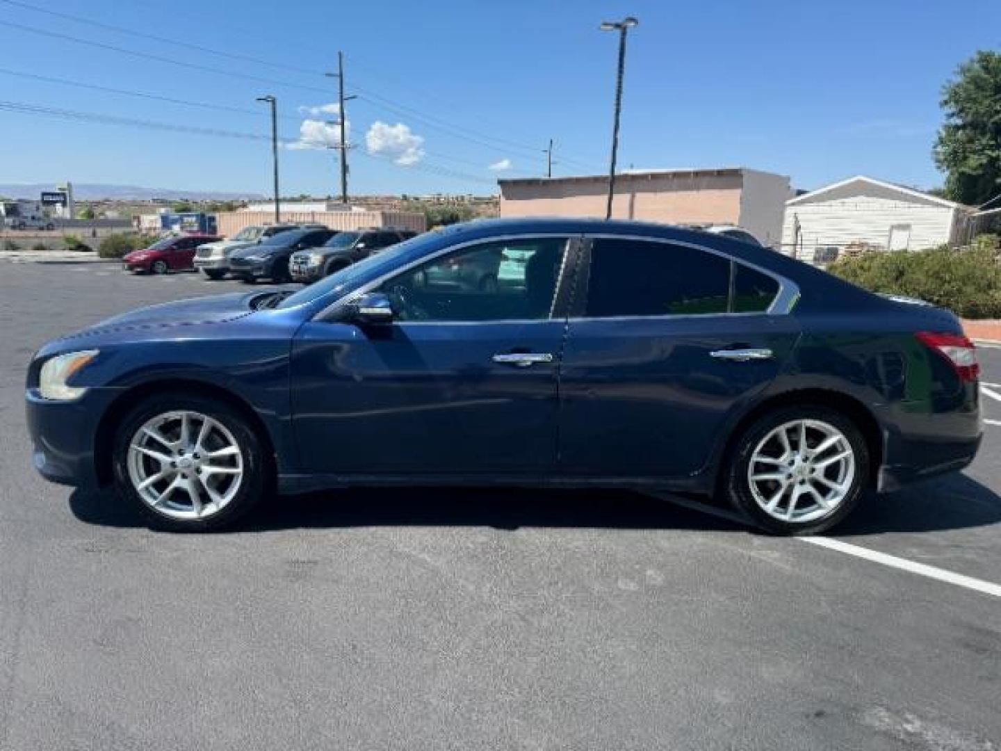 2011 Navy Blue Metallic Nissan Maxima SV (1N4AA5AP8BC) with an 3.5L V6 DOHC 24V engine, Continuously Variabl transmission, located at 940 North Main Street, Cedar City, UT, 84720, (435) 628-0023, 37.692936, -113.061897 - Photo#3