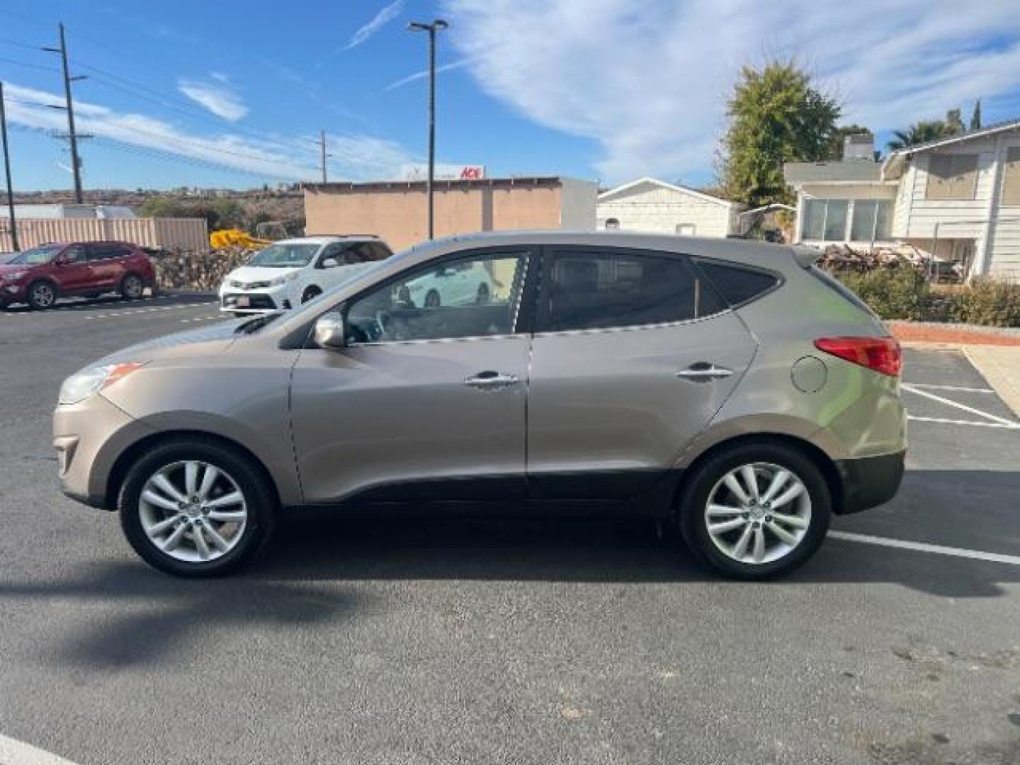 2010 Chai Bronze Metallic /Taupe Leather Interior Hyundai Tucson Limited 2WD (KM8JU3AC8AU) with an 2.4L L4 DOHC 16V engine, 6-Speed Automatic transmission, located at 940 North Main Street, Cedar City, UT, 84720, (435) 628-0023, 37.692936, -113.061897 - We specialize in helping ALL people get the best financing available. No matter your credit score, good, bad or none we can get you an amazing rate. Had a bankruptcy, divorce, or repossessions? We give you the green light to get your credit back on the road. Low down and affordable payments that fit - Photo#3