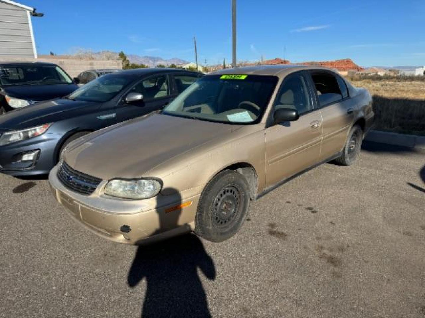 2001 Medium Bronzemist Me /Neutral Cloth Chevrolet Malibu Base (1G1ND52J21M) with an 3.1L V6 OHV 12V engine, 4-Speed Automatic transmission, located at 1865 East Red Hills Pkwy, St. George, 84770, (435) 628-0023, 37.120850, -113.543640 - Photo#0