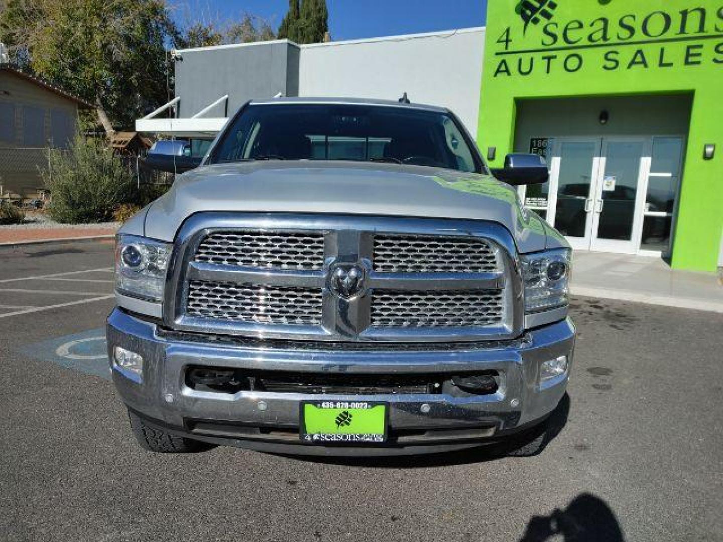 2017 Bright Silver Metallic Clear Coat /Black, leather RAM 2500 Laramie Crew Cab SWB 4WD (3C6UR5FL6HG) with an 6.7L L6 OHV 24V TURBO DIESEL engine, 6-Speed Automatic transmission, located at 1865 East Red Hills Pkwy, St. George, 84770, (435) 628-0023, 37.120850, -113.543640 - We specialize in helping ALL people get the best financing available. No matter your credit score, good, bad or none we can get you an amazing rate. Had a bankruptcy, divorce, or repossessions? We give you the green light to get your credit back on the road. Low down and affordable payments that fit - Photo#1