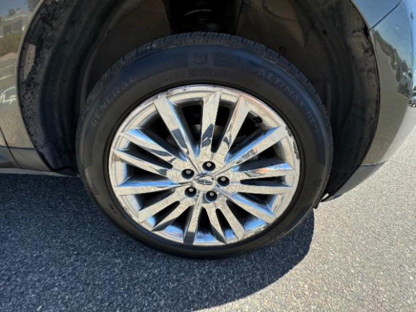 2011 Earth Metallic /Charcoal Black Leather Interior Lincoln MKX FWD (2LMDJ6JK0BB) with an 3.7L V6 DOHC 24V engine, 6-Speed Automatic transmission, located at 940 North Main Street, Cedar City, UT, 84720, (435) 628-0023, 37.692936, -113.061897 - Photo#11