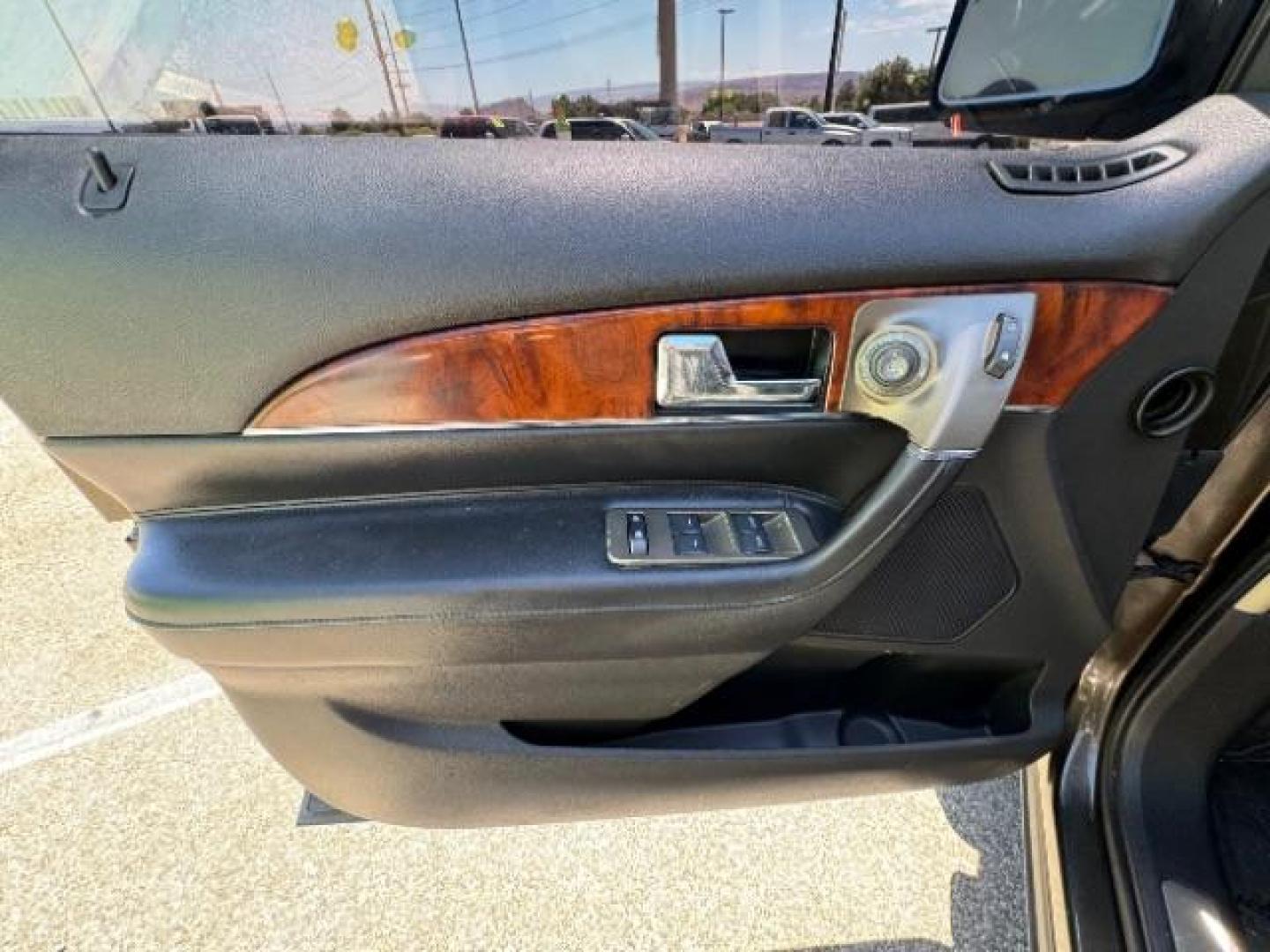 2011 Earth Metallic /Charcoal Black Leather Interior Lincoln MKX FWD (2LMDJ6JK0BB) with an 3.7L V6 DOHC 24V engine, 6-Speed Automatic transmission, located at 940 North Main Street, Cedar City, UT, 84720, (435) 628-0023, 37.692936, -113.061897 - Photo#15