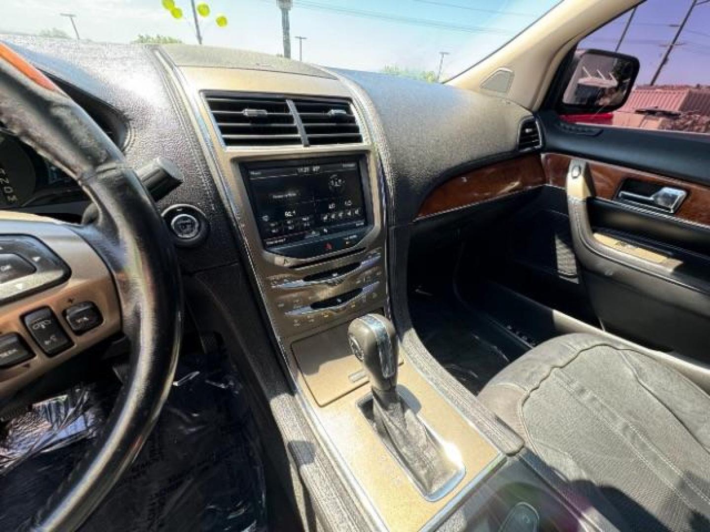 2011 Earth Metallic /Charcoal Black Leather Interior Lincoln MKX FWD (2LMDJ6JK0BB) with an 3.7L V6 DOHC 24V engine, 6-Speed Automatic transmission, located at 940 North Main Street, Cedar City, UT, 84720, (435) 628-0023, 37.692936, -113.061897 - Photo#18