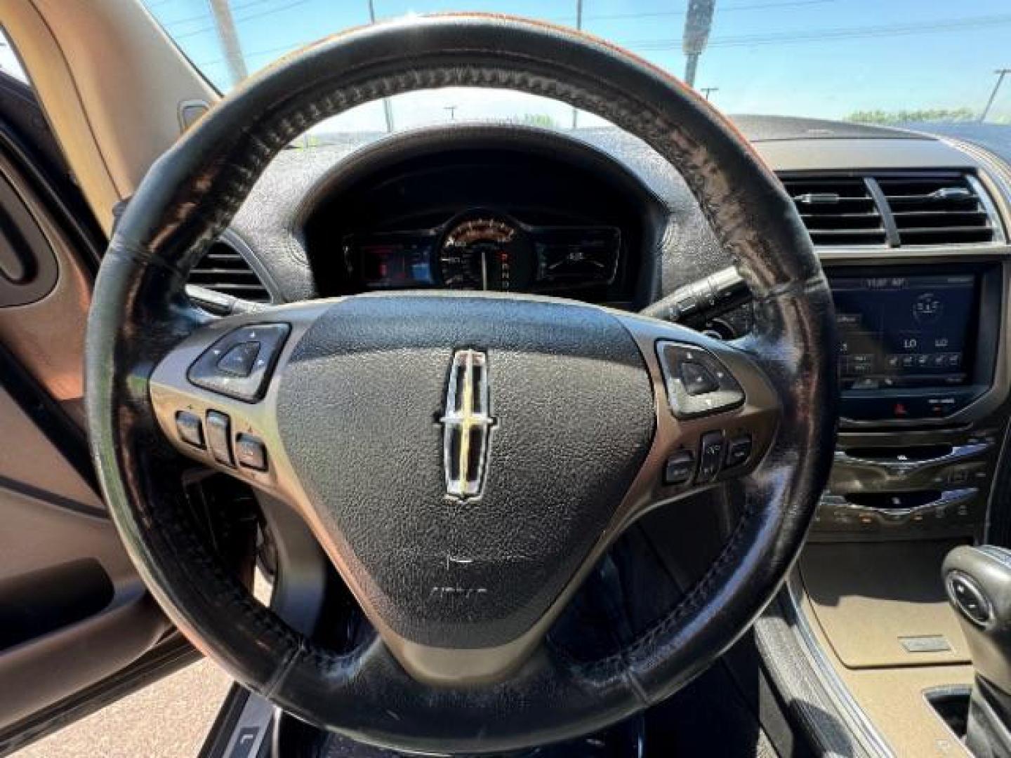 2011 Earth Metallic /Charcoal Black Leather Interior Lincoln MKX FWD (2LMDJ6JK0BB) with an 3.7L V6 DOHC 24V engine, 6-Speed Automatic transmission, located at 940 North Main Street, Cedar City, UT, 84720, (435) 628-0023, 37.692936, -113.061897 - Photo#19