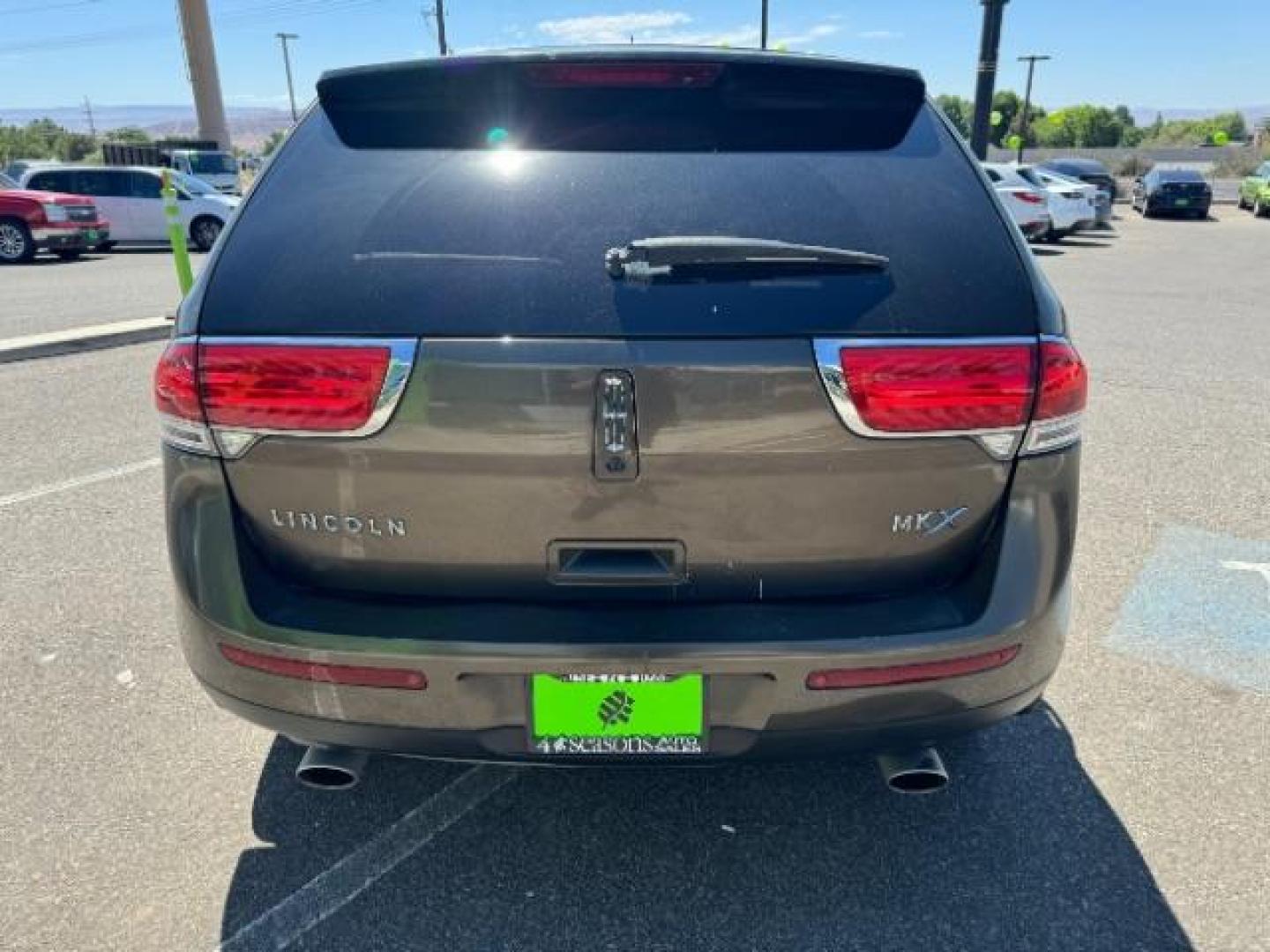 2011 Earth Metallic /Charcoal Black Leather Interior Lincoln MKX FWD (2LMDJ6JK0BB) with an 3.7L V6 DOHC 24V engine, 6-Speed Automatic transmission, located at 940 North Main Street, Cedar City, UT, 84720, (435) 628-0023, 37.692936, -113.061897 - Photo#7