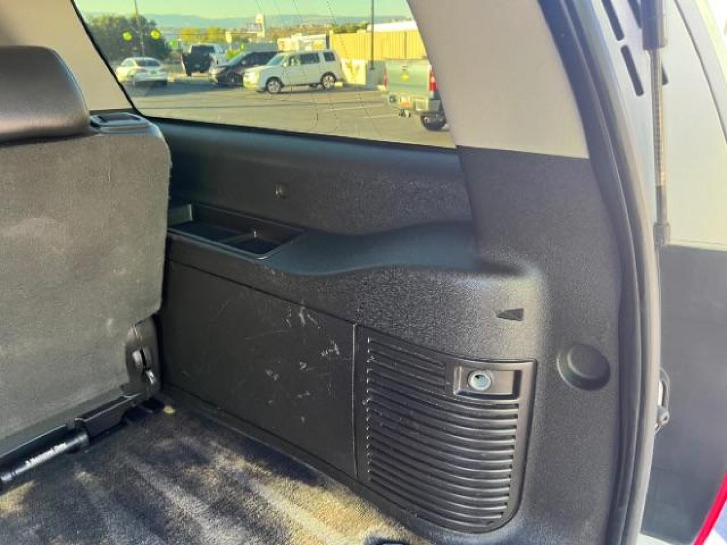 2014 Silver Ice Metallic /Ebony Chevrolet Suburban LT 1500 4WD (1GNSKJE73ER) with an 5.3L V8 OHV 16V FFV engine, 6-Speed Automatic transmission, located at 1865 East Red Hills Pkwy, St. George, 84770, (435) 628-0023, 37.120850, -113.543640 - We specialize in helping ALL people get the best financing available. No matter your credit score, good, bad or none we can get you an amazing rate. Had a bankruptcy, divorce, or repossessions? We give you the green light to get your credit back on the road. Low down and affordable payments that fit - Photo#30