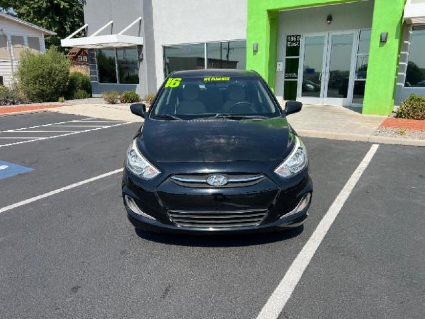 2016 Ultra Black /Beige, cloth Hyundai Accent SE 4-Door 6A (KMHCT4AE7GU) with an 1.6L L4 DOHC 16V engine, 6 Speed manual transmission, located at 940 North Main Street, Cedar City, UT, 84720, (435) 628-0023, 37.692936, -113.061897 - We specialize in helping ALL people get the best financing available. No matter your credit score, good, bad or none we can get you an amazing rate. Had a bankruptcy, divorce, or repossessions? We give you the green light to get your credit back on the road. Low down and affordable payments that fit - Photo#1