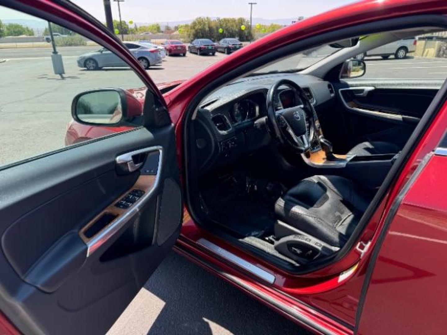 2016 Flamenco Red Metalli /Beechwood/Off-Black, Volvo S60 T5 Inscription Plati (LYV612TM2GB) with an 2.5L L5 DOHC 20V engine, 6-Speed Automatic transmission, located at 1865 East Red Hills Pkwy, St. George, 84770, (435) 628-0023, 37.120850, -113.543640 - We specialize in helping ALL people get the best financing available. No matter your credit score, good, bad or none we can get you an amazing rate. Had a bankruptcy, divorce, or repossessions? We give you the green light to get your credit back on the road. Low down and affordable payments that fit - Photo#12