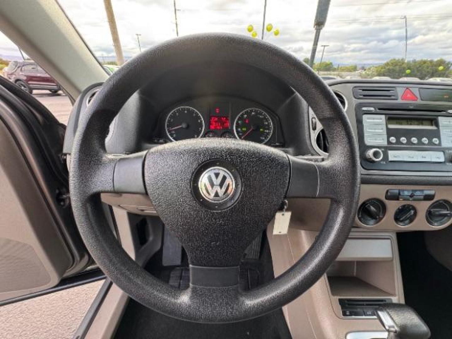 2009 Reflex Silver Metallic /Charcoal Cloth Inter Volkswagen Tiguan SE (WVGAV75N39W) with an 2.0L L4 DOHC 16V TUR engine, 6-Speed Automatic transmission, located at 1865 East Red Hills Pkwy, St. George, 84770, (435) 628-0023, 37.120850, -113.543640 - Photo#19