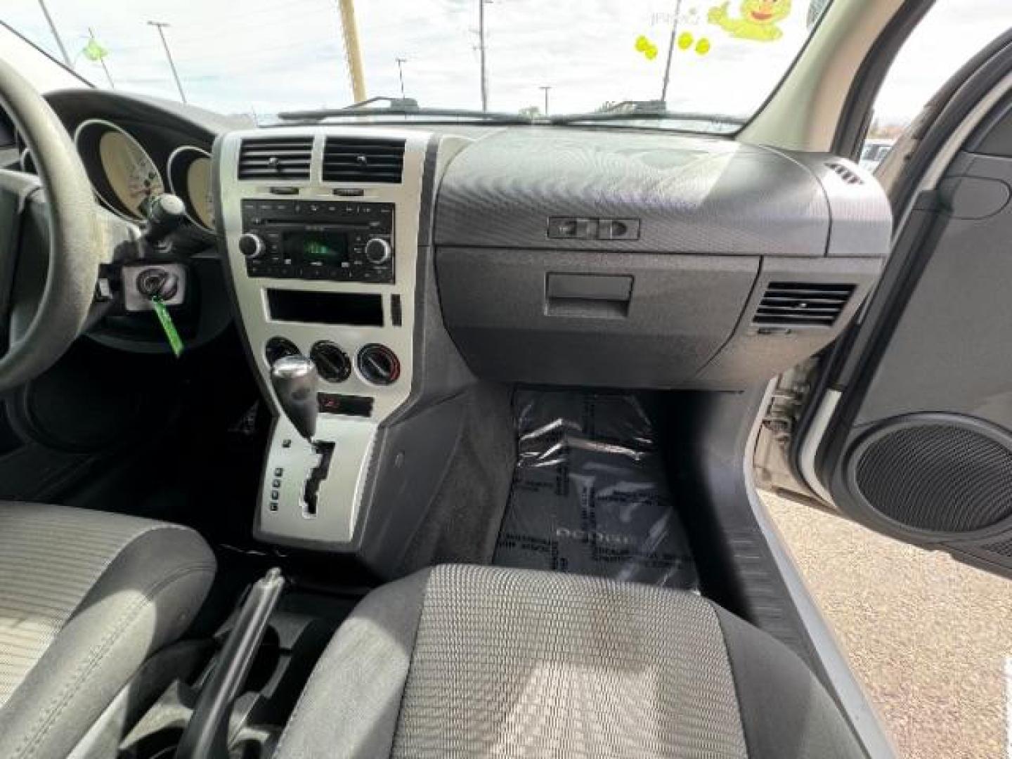 2009 Bright Silver Metallic /Dark Slate Gray Cloth Interior Dodge Caliber SXT (1B3HB48A99D) with an 2.0L L4 DOHC 16V engine, Continuously Variable Transmission transmission, located at 1865 East Red Hills Pkwy, St. George, 84770, (435) 628-0023, 37.120850, -113.543640 - Photo#30