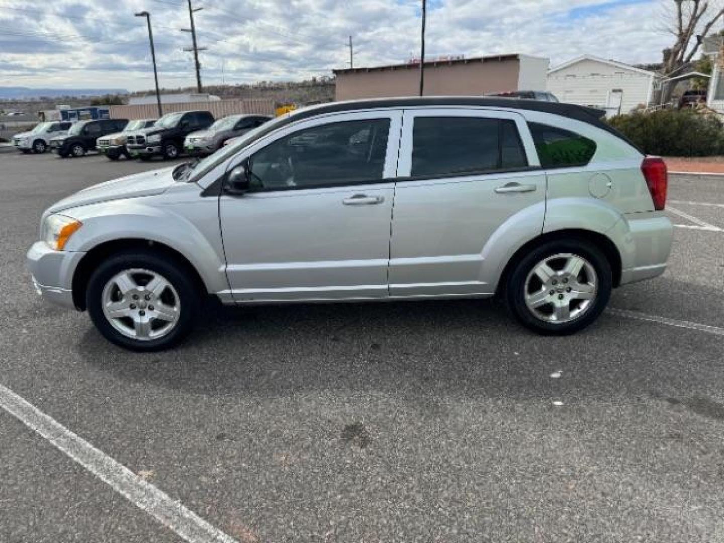 2009 Bright Silver Metallic /Dark Slate Gray Cloth Interior Dodge Caliber SXT (1B3HB48A99D) with an 2.0L L4 DOHC 16V engine, Continuously Variable Transmission transmission, located at 1865 East Red Hills Pkwy, St. George, 84770, (435) 628-0023, 37.120850, -113.543640 - We specialize in helping ALL people get the best financing available. No matter your credit score, good, bad or none we can get you an amazing rate. Had a bankruptcy, divorce, or repossessions? We give you the green light to get your credit back on the road. Low down and affordable payments that fit - Photo#5