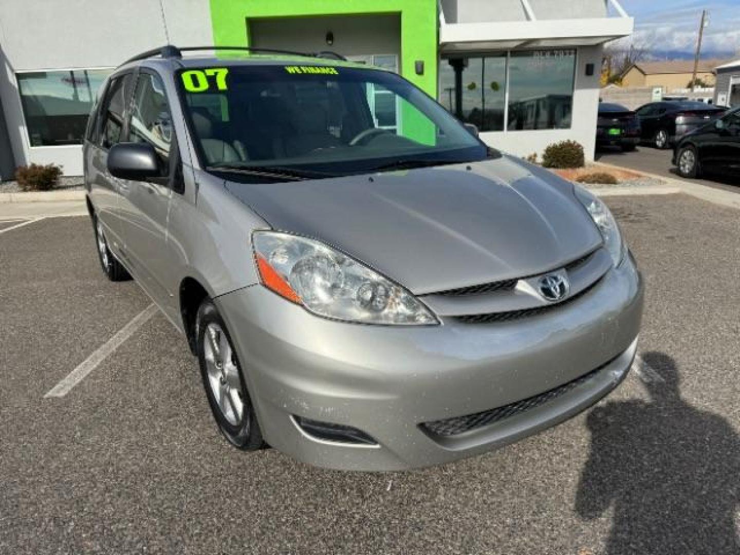 2007 Slate Metallic /Gray Leather Interior Toyota Sienna CE FWD 7-Passenger (5TDZK23C87S) with an 3.5L V6 EFI DOHC 24V engine, 5-Speed Automatic transmission, located at 1865 East Red Hills Pkwy, St. George, 84770, (435) 628-0023, 37.120850, -113.543640 - We specialize in helping ALL people get the best financing available. No matter your credit score, good, bad or none we can get you an amazing rate. Had a bankruptcy, divorce, or repossessions? We give you the green light to get your credit back on the road. Low down and affordable payments that fit - Photo#1