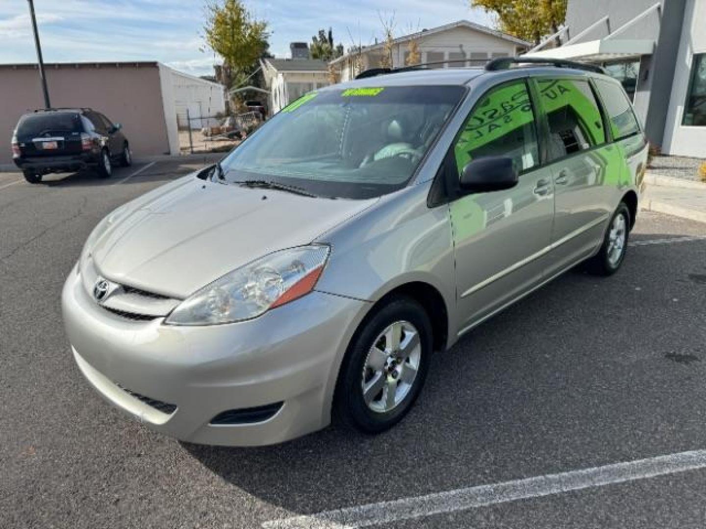 2007 Slate Metallic /Gray Leather Interior Toyota Sienna CE FWD 7-Passenger (5TDZK23C87S) with an 3.5L V6 EFI DOHC 24V engine, 5-Speed Automatic transmission, located at 1865 East Red Hills Pkwy, St. George, 84770, (435) 628-0023, 37.120850, -113.543640 - We specialize in helping ALL people get the best financing available. No matter your credit score, good, bad or none we can get you an amazing rate. Had a bankruptcy, divorce, or repossessions? We give you the green light to get your credit back on the road. Low down and affordable payments that fit - Photo#3