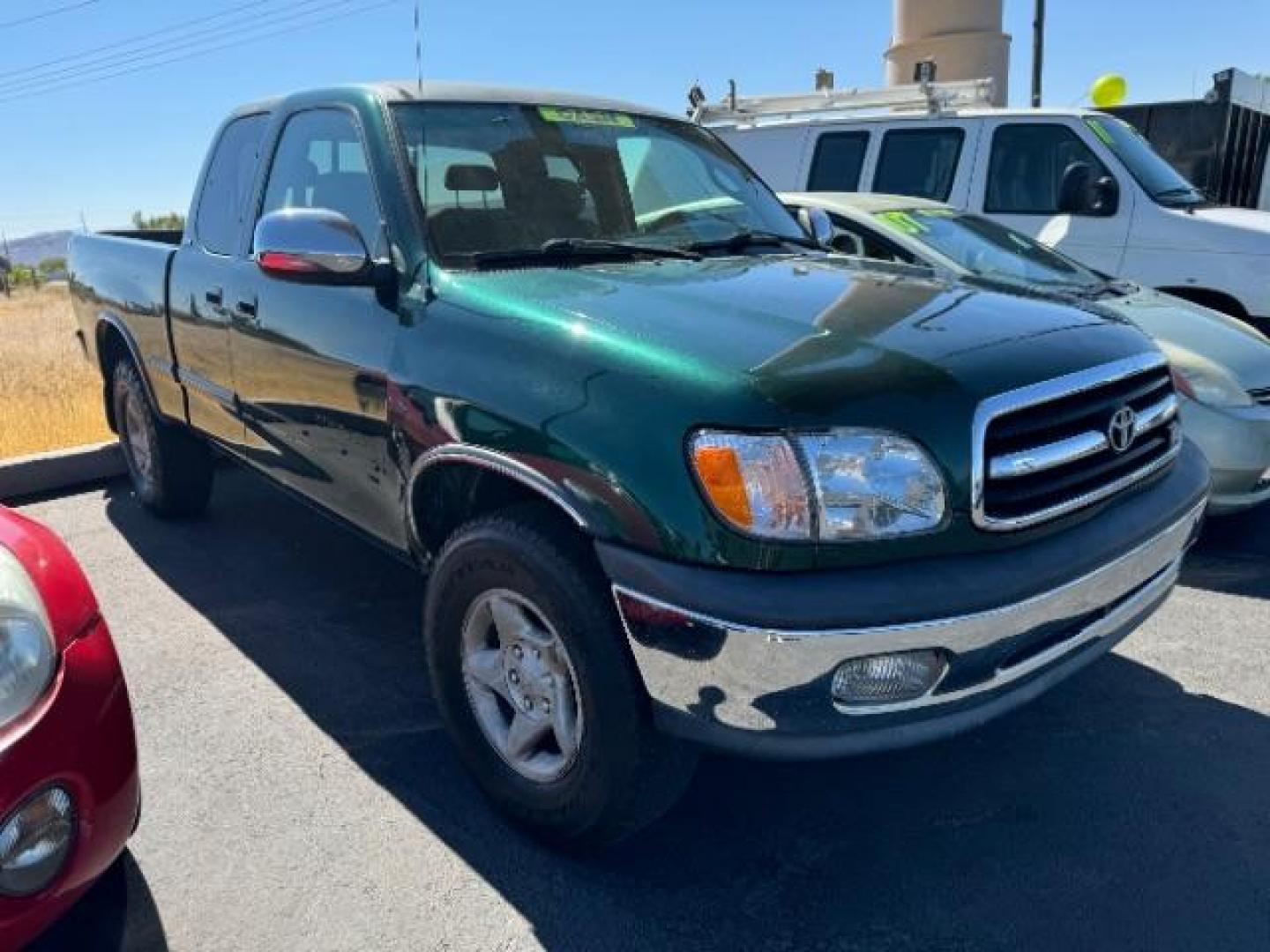 2000 Imperial Jade Mica /Oak Cloth Toyota Tundra SR5 Access Cab 4WD (5TBBT441XYS) with an 4.7L V8 DOHC 32V engine, 4-Speed Automatic transmission, located at 1865 East Red Hills Pkwy, St. George, 84770, (435) 628-0023, 37.120850, -113.543640 - Photo#0