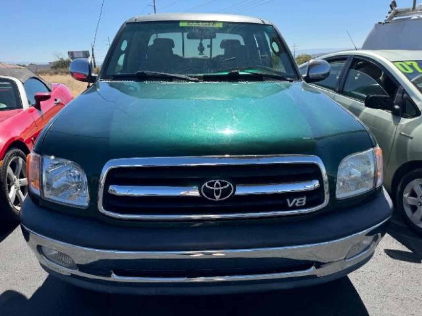 2000 Imperial Jade Mica /Oak Cloth Toyota Tundra SR5 Access Cab 4WD (5TBBT441XYS) with an 4.7L V8 DOHC 32V engine, 4-Speed Automatic transmission, located at 1865 East Red Hills Pkwy, St. George, 84770, (435) 628-0023, 37.120850, -113.543640 - Photo#1