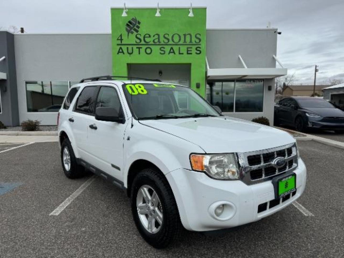 2008 Oxford White /Stone Cloth Interior Ford Escape Hybrid FWD (1FMCU49H98K) with an 2.3L L4 DOHC 16V HYBRID engine, Continuously Variable Transmission transmission, located at 1865 East Red Hills Pkwy, St. George, 84770, (435) 628-0023, 37.120850, -113.543640 - We specialize in helping ALL people get the best financing available. No matter your credit score, good, bad or none we can get you an amazing rate. Had a bankruptcy, divorce, or repossessions? We give you the green light to get your credit back on the road. Low down and affordable payments that fit - Photo#0