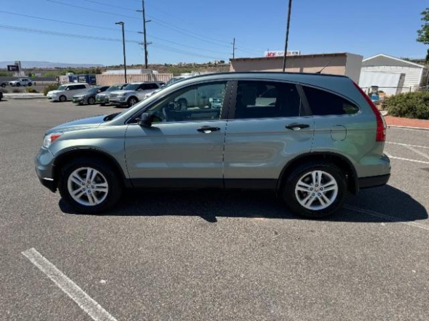 2010 Opal Sage Metallic /Ivory Cloth Interior Honda CR-V EX 4WD 5-Speed AT (5J6RE4H53AL) with an 2.4L L4 DOHC 16V engine, 5-Speed Automatic transmission, located at 940 North Main Street, Cedar City, UT, 84720, (435) 628-0023, 37.692936, -113.061897 - Photo#5