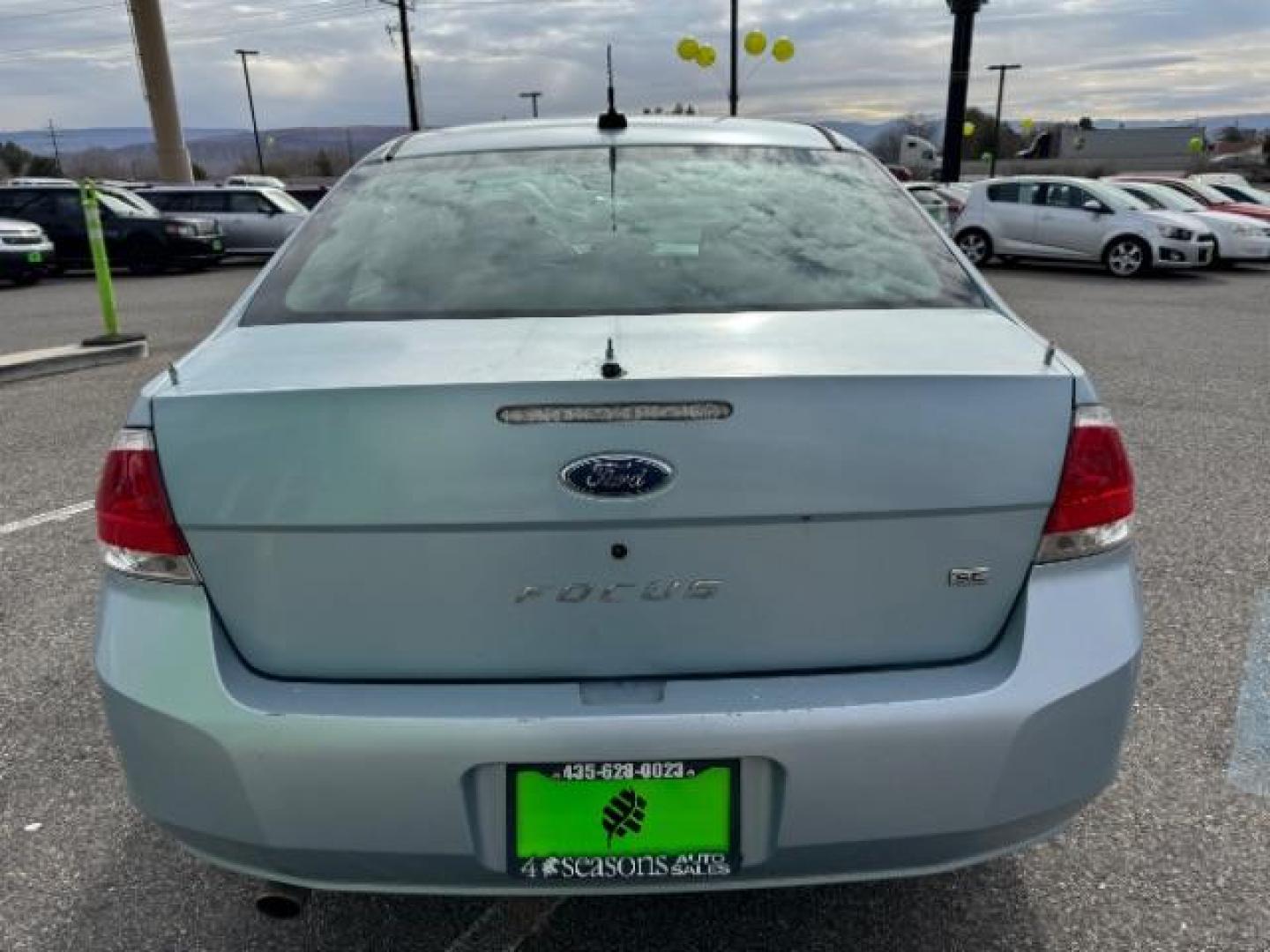 2009 Light Ice Blue Metal /Charcoal Black Cloth Ford Focus SE Sedan (1FAHP35N89W) with an 2.0L L4 DOHC 16V engine, 4-Speed Automatic transmission, located at 1865 East Red Hills Pkwy, St. George, 84770, (435) 628-0023, 37.120850, -113.543640 - We specialize in helping ALL people get the best financing available. No matter your credit score, good, bad or none we can get you an amazing rate. Had a bankruptcy, divorce, or repossessions? We give you the green light to get your credit back on the road. Low down and affordable payments that fit - Photo#8