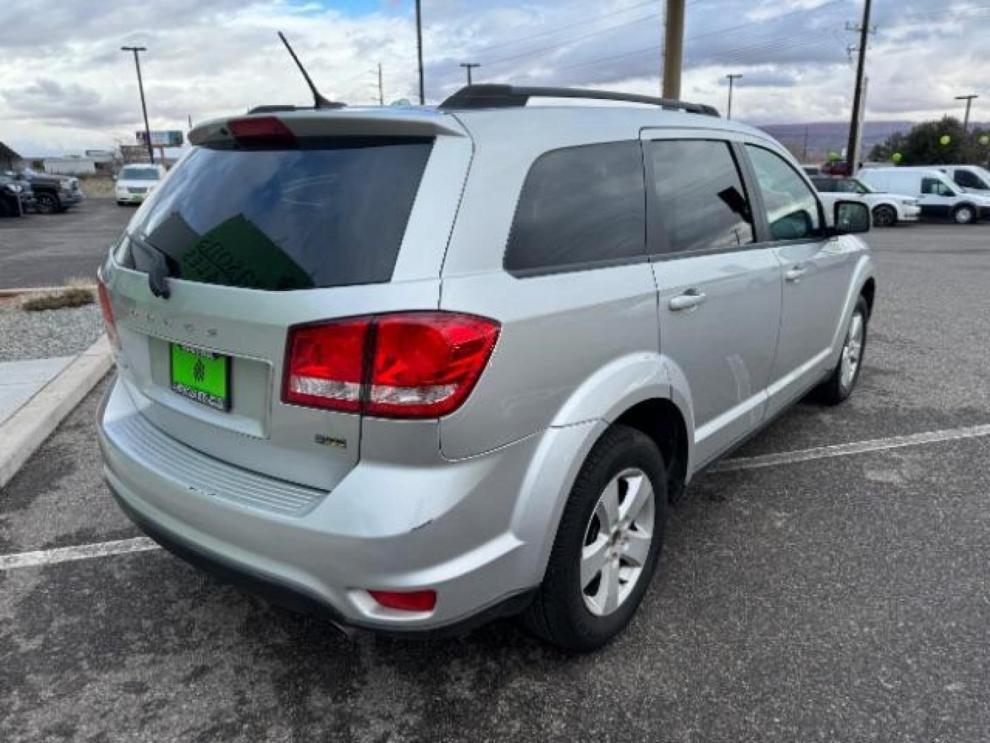 2012 Bright Silver Metall /Black Cloth Interior Dodge Journey SXT (3C4PDCBG8CT) with an 3.6L V6 DOHC 24V engine, 6-Speed Automatic transmission, located at 940 North Main Street, Cedar City, UT, 84720, (435) 628-0023, 37.692936, -113.061897 - Photo#9