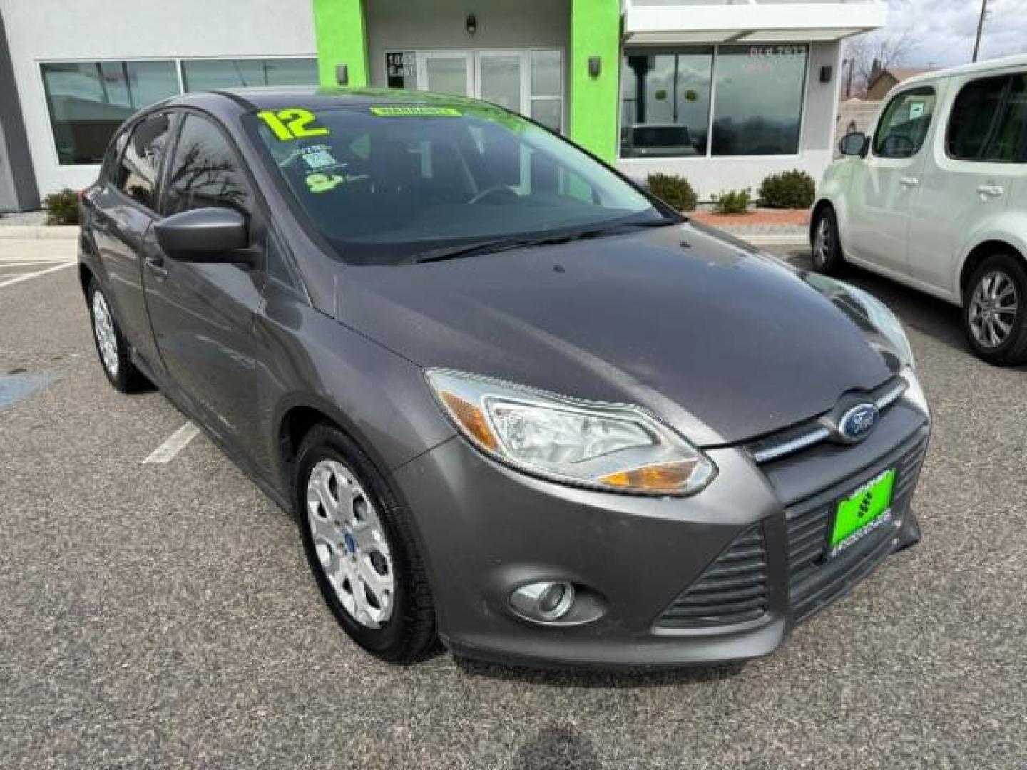 2012 Sterling Grey Metallic /Charcoal Black/Metal Gray Cloth Interior Ford Focus SE (1FAHP3K24CL) with an 2.0L L4 DOHC 16V engine, 6-Speed Automatic transmission, located at 1865 East Red Hills Pkwy, St. George, 84770, (435) 628-0023, 37.120850, -113.543640 - Photo#1