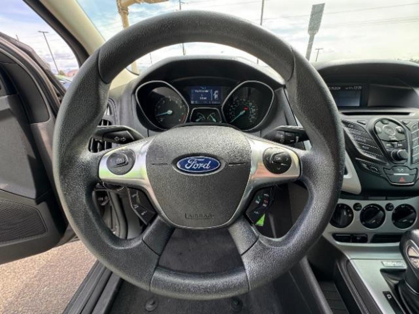 2012 Sterling Grey Metallic /Charcoal Black/Metal Gray Cloth Interior Ford Focus SE (1FAHP3K24CL) with an 2.0L L4 DOHC 16V engine, 6-Speed Automatic transmission, located at 1865 East Red Hills Pkwy, St. George, 84770, (435) 628-0023, 37.120850, -113.543640 - Photo#20