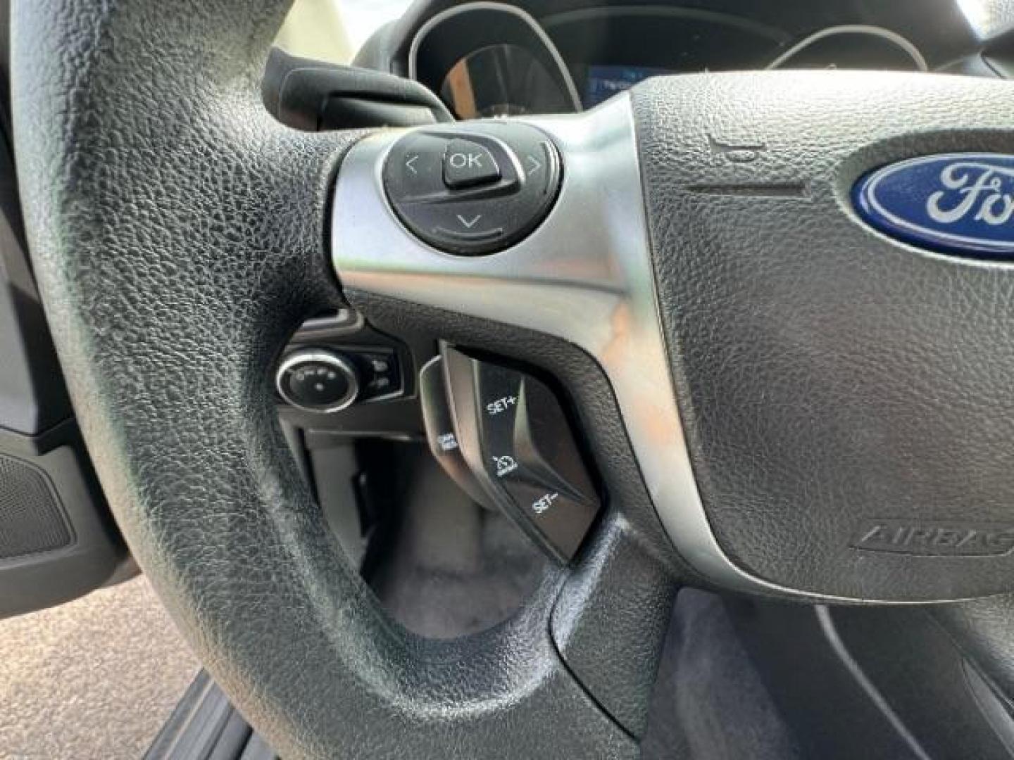 2012 Sterling Grey Metallic /Charcoal Black/Metal Gray Cloth Interior Ford Focus SE (1FAHP3K24CL) with an 2.0L L4 DOHC 16V engine, 6-Speed Automatic transmission, located at 1865 East Red Hills Pkwy, St. George, 84770, (435) 628-0023, 37.120850, -113.543640 - Photo#21