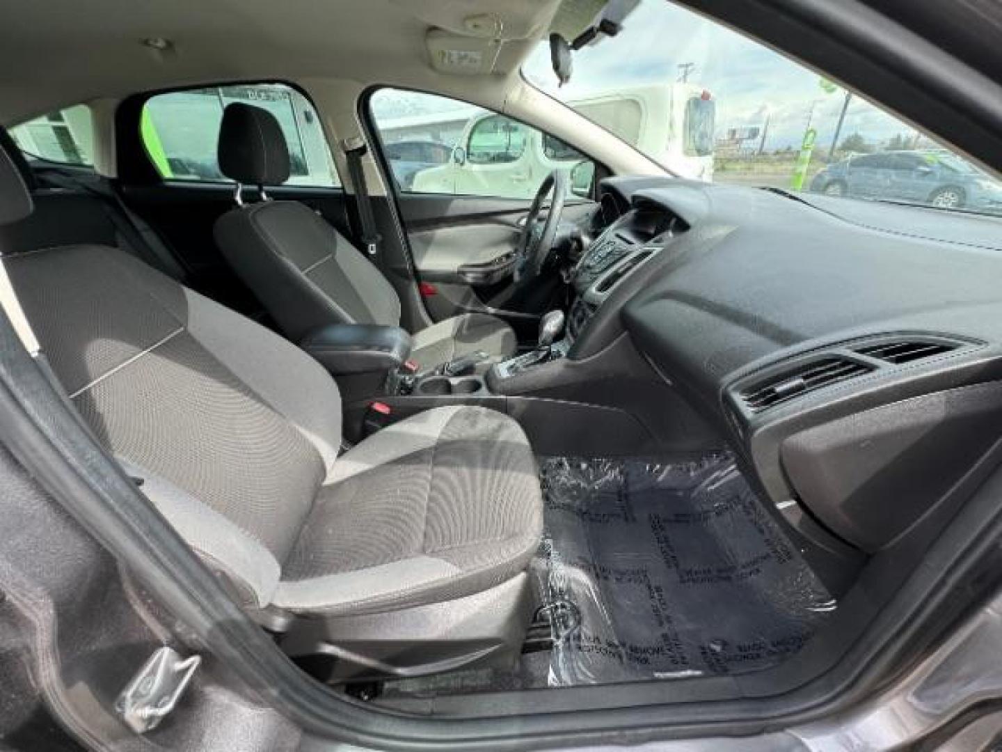 2012 Sterling Grey Metallic /Charcoal Black/Metal Gray Cloth Interior Ford Focus SE (1FAHP3K24CL) with an 2.0L L4 DOHC 16V engine, 6-Speed Automatic transmission, located at 1865 East Red Hills Pkwy, St. George, 84770, (435) 628-0023, 37.120850, -113.543640 - Photo#31