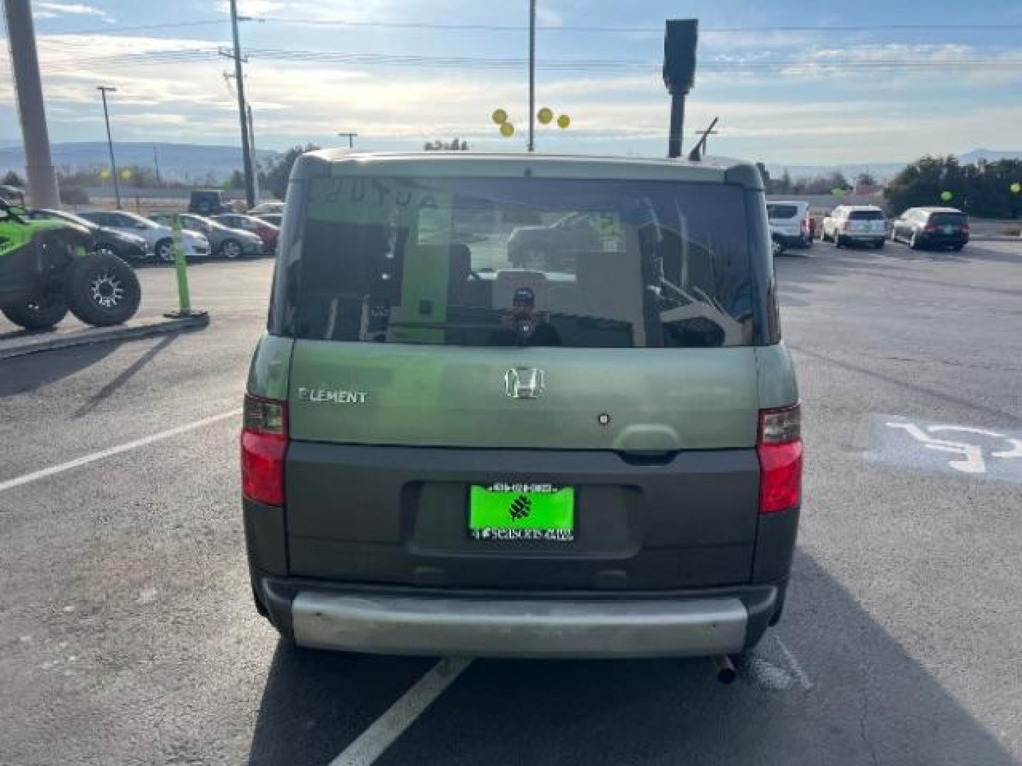 2003 Galapagos Green Meta /Black/Gray Cloth Int Honda Element EX 2WD (5J6YH18533L) with an 2.4L L4 DOHC 16V engine, 5 speed automatic transmission, located at 1865 East Red Hills Pkwy, St. George, 84770, (435) 628-0023, 37.120850, -113.543640 - We specialize in helping ALL people get the best financing available. No matter your credit score, good, bad or none we can get you an amazing rate. Had a bankruptcy, divorce, or repossessions? We give you the green light to get your credit back on the road. Low down and affordable payments that fit - Photo#5