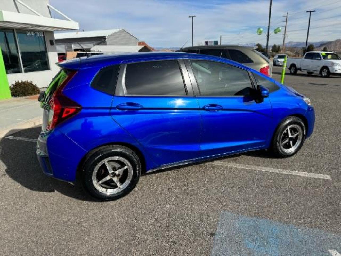 2015 Aegean Blue Metallic Honda Fit HATCHBACK 4-DR (3HGGK5G59FM) with an 1.5L L4 SOHC 16V engine, 6-Speed Manual transmission, located at 1865 East Red Hills Pkwy, St. George, 84770, (435) 628-0023, 37.120850, -113.543640 - We specialize in helping ALL people get the best financing available. No matter your credit score, good, bad or none we can get you an amazing rate. Had a bankruptcy, divorce, or repossessions? We give you the green light to get your credit back on the road. Low down and affordable payments that fit - Photo#9