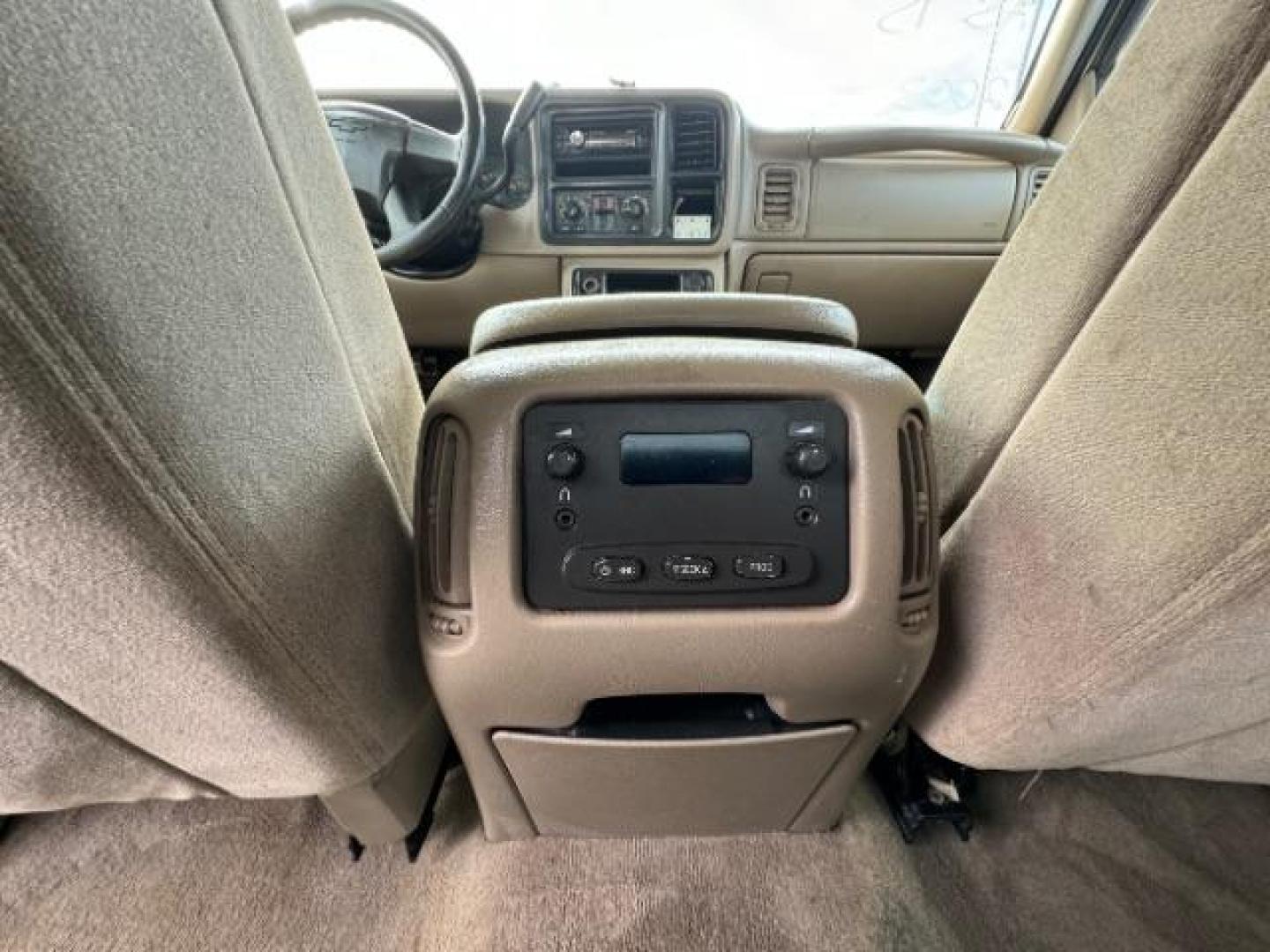 2003 Light Pewter Metalli /Dark Charcoal Cloth Interior Chevrolet Silverado 1500 HD LS Crew Cab 4WD (1GCGK13U03F) with an 6.0L V8 OHV 16V engine, 4-Speed Automatic transmission, located at 1865 East Red Hills Pkwy, St. George, 84770, (435) 628-0023, 37.120850, -113.543640 - Photo#11