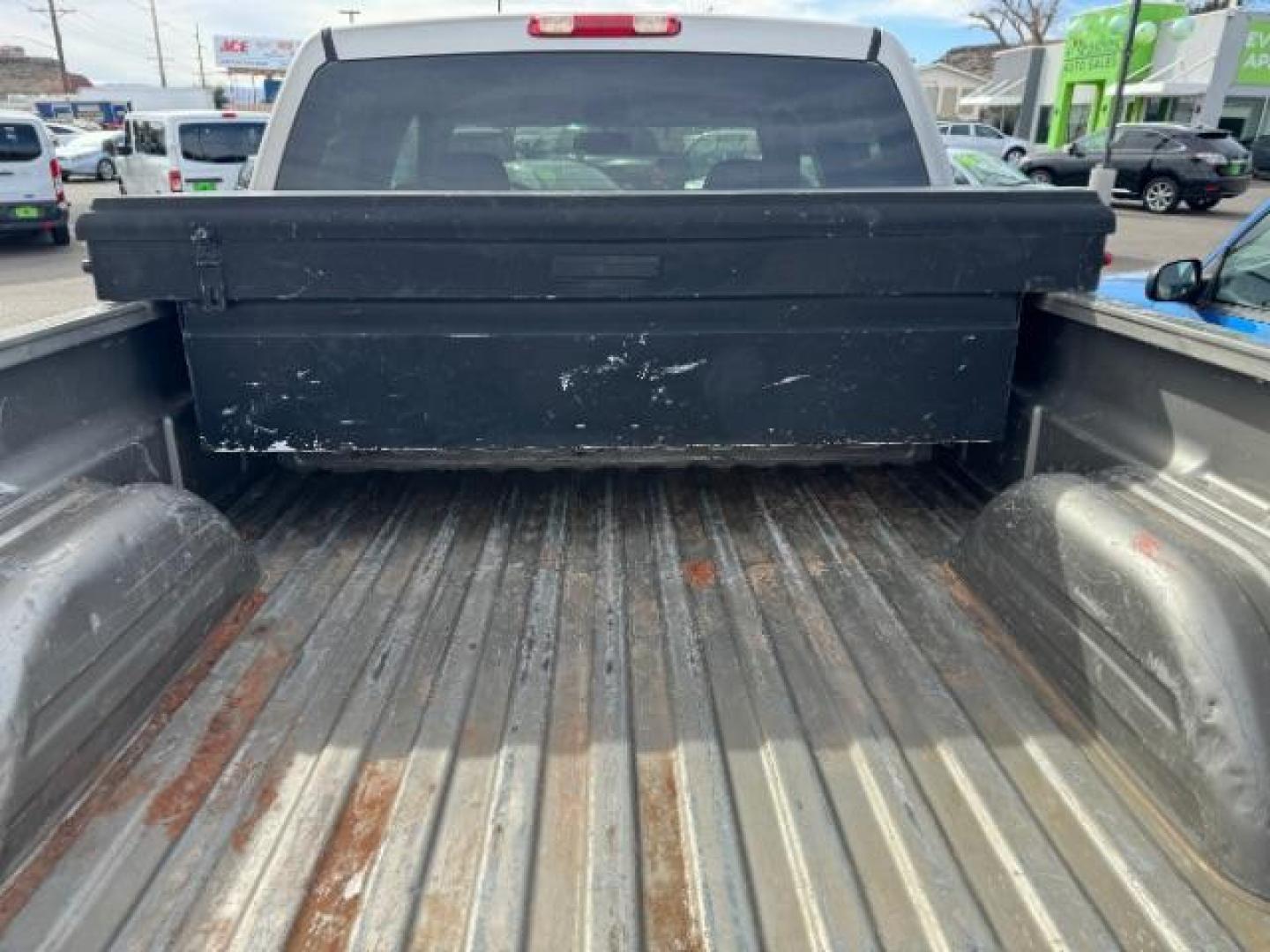 2003 Light Pewter Metalli /Dark Charcoal Cloth Interior Chevrolet Silverado 1500 HD LS Crew Cab 4WD (1GCGK13U03F) with an 6.0L V8 OHV 16V engine, 4-Speed Automatic transmission, located at 1865 East Red Hills Pkwy, St. George, 84770, (435) 628-0023, 37.120850, -113.543640 - Photo#3