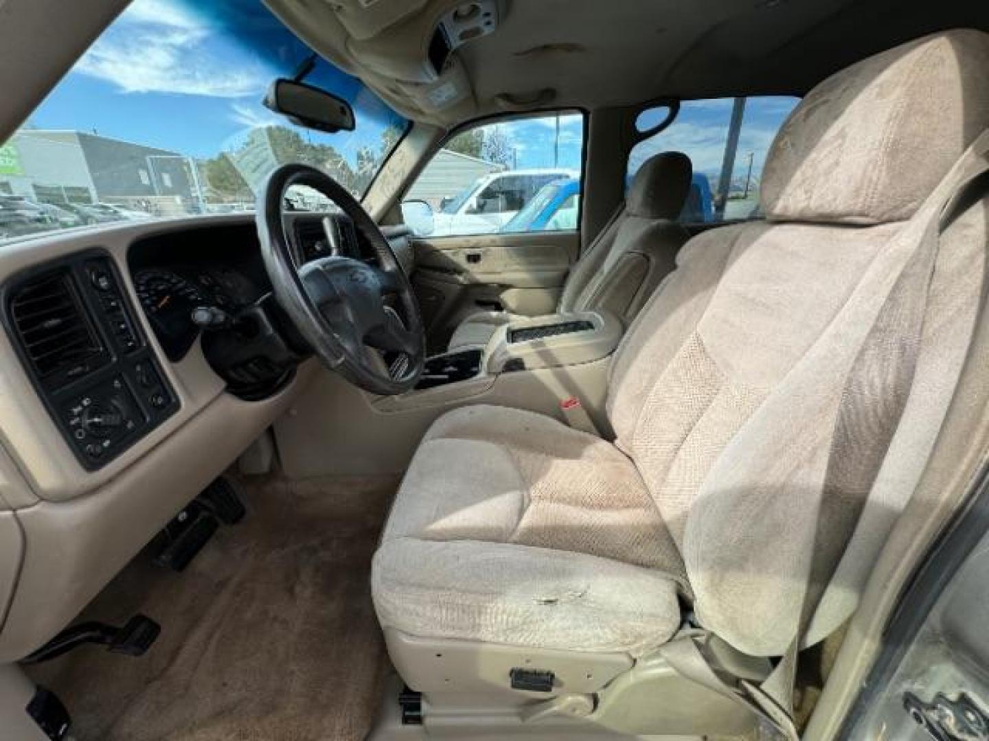 2003 Light Pewter Metalli /Dark Charcoal Cloth Interior Chevrolet Silverado 1500 HD LS Crew Cab 4WD (1GCGK13U03F) with an 6.0L V8 OHV 16V engine, 4-Speed Automatic transmission, located at 1865 East Red Hills Pkwy, St. George, 84770, (435) 628-0023, 37.120850, -113.543640 - Photo#5