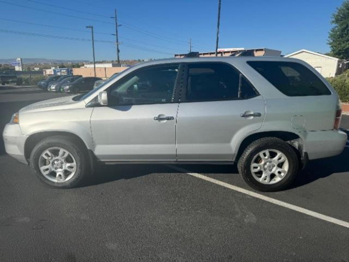 2005 Billet Silver Metall /Quartz Leather Inter Acura MDX Touring with Navigat (2HNYD18925H) with an 3.5L V6 SOHC 24V engine, 5-Speed Automatic transmission, located at 1865 East Red Hills Pkwy, St. George, 84770, (435) 628-0023, 37.120850, -113.543640 - We specialize in helping ALL people get the best financing available. No matter your credit score, good, bad or none we can get you an amazing rate. Had a bankruptcy, divorce, or repossessions? We give you the green light to get your credit back on the road. Low down and affordable payments that fit - Photo#3