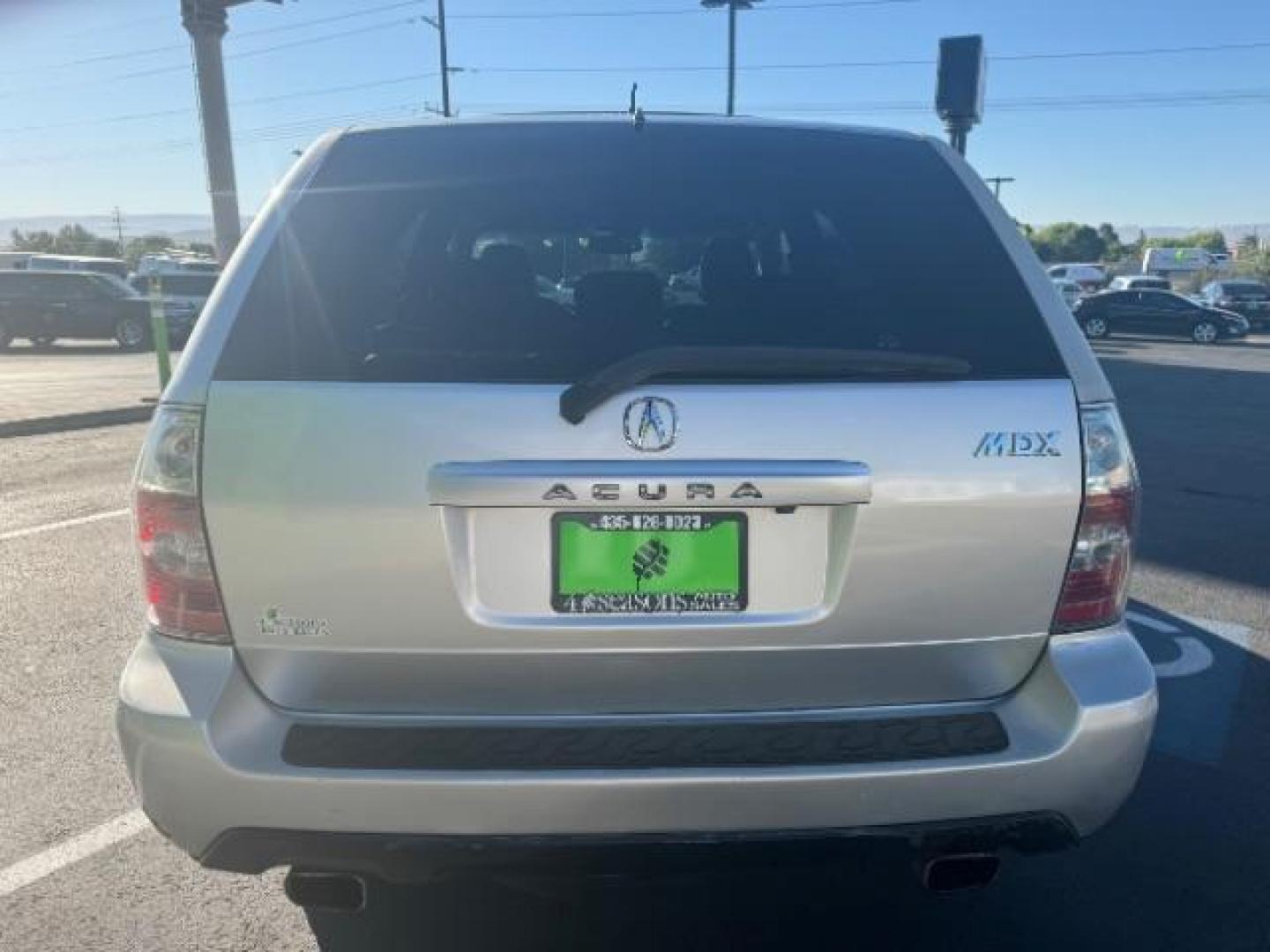 2005 Billet Silver Metall /Quartz Leather Inter Acura MDX Touring with Navigat (2HNYD18925H) with an 3.5L V6 SOHC 24V engine, 5-Speed Automatic transmission, located at 1865 East Red Hills Pkwy, St. George, 84770, (435) 628-0023, 37.120850, -113.543640 - We specialize in helping ALL people get the best financing available. No matter your credit score, good, bad or none we can get you an amazing rate. Had a bankruptcy, divorce, or repossessions? We give you the green light to get your credit back on the road. Low down and affordable payments that fit - Photo#5