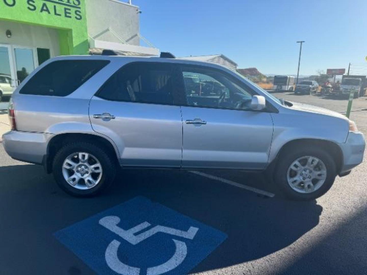 2005 Billet Silver Metall /Quartz Leather Inter Acura MDX Touring with Navigat (2HNYD18925H) with an 3.5L V6 SOHC 24V engine, 5-Speed Automatic transmission, located at 1865 East Red Hills Pkwy, St. George, 84770, (435) 628-0023, 37.120850, -113.543640 - We specialize in helping ALL people get the best financing available. No matter your credit score, good, bad or none we can get you an amazing rate. Had a bankruptcy, divorce, or repossessions? We give you the green light to get your credit back on the road. Low down and affordable payments that fit - Photo#7