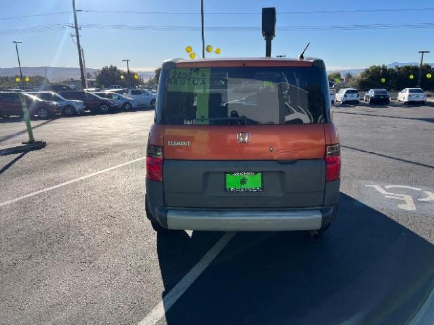 2004 Sunset Orange Pearl /Black/Gray Cloth Int Honda Element EX 2WD AT (5J6YH185X4L) with an 2.4L L4 DOHC 16V engine, 4-Speed Automatic transmission, located at 940 North Main Street, Cedar City, UT, 84720, (435) 628-0023, 37.692936, -113.061897 - We specialize in helping ALL people get the best financing available. No matter your credit score, good, bad or none we can get you an amazing rate. Had a bankruptcy, divorce, or repossessions? We give you the green light to get your credit back on the road. Low down and affordable payments that fit - Photo#5