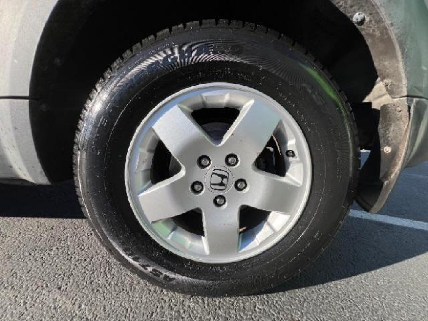 2004 Sunset Orange Pearl /Black/Gray Cloth Int Honda Element EX 2WD AT (5J6YH185X4L) with an 2.4L L4 DOHC 16V engine, 4-Speed Automatic transmission, located at 1865 East Red Hills Pkwy, St. George, 84770, (435) 628-0023, 37.120850, -113.543640 - We specialize in helping ALL people get the best financing available. No matter your credit score, good, bad or none we can get you an amazing rate. Had a bankruptcy, divorce, or repossessions? We give you the green light to get your credit back on the road. Low down and affordable payments that fit - Photo#8