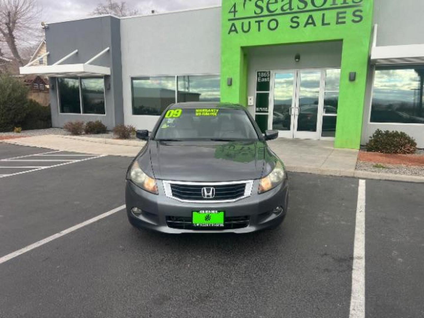 2009 Polished Metal Metallic /Ivory Leather Interior Honda Accord EX-L V-6 Sedan AT (1HGCP36809A) with an 3.5L V6 SOHC 24V engine, 5-Speed Automatic transmission, located at 1865 East Red Hills Pkwy, St. George, 84770, (435) 628-0023, 37.120850, -113.543640 - We specialize in helping ALL people get the best financing available. No matter your credit score, good, bad or none we can get you an amazing rate. Had a bankruptcy, divorce, or repossessions? We give you the green light to get your credit back on the road. Low down and affordable payments that fit - Photo#1