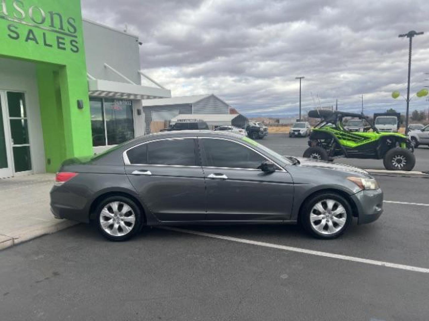 2009 Polished Metal Metallic /Ivory Leather Interior Honda Accord EX-L V-6 Sedan AT (1HGCP36809A) with an 3.5L V6 SOHC 24V engine, 5-Speed Automatic transmission, located at 1865 East Red Hills Pkwy, St. George, 84770, (435) 628-0023, 37.120850, -113.543640 - We specialize in helping ALL people get the best financing available. No matter your credit score, good, bad or none we can get you an amazing rate. Had a bankruptcy, divorce, or repossessions? We give you the green light to get your credit back on the road. Low down and affordable payments that fit - Photo#7