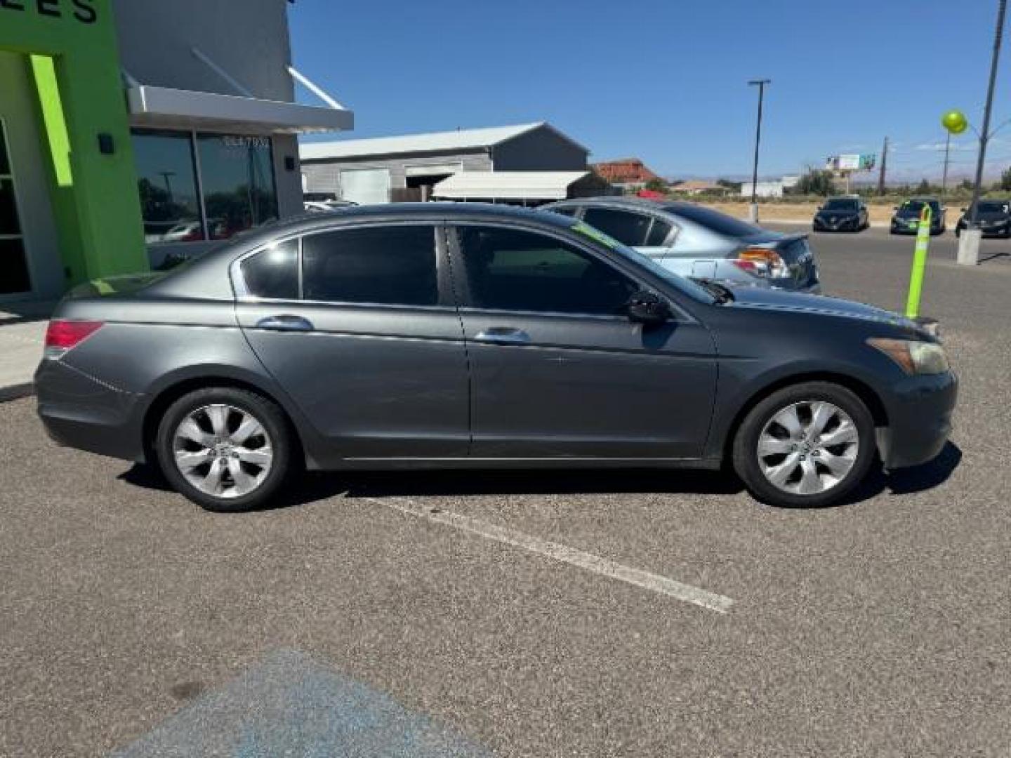 2009 Polished Metal Metal /Gray Leather Interio Honda Accord EX-L V-6 Sedan AT (1HGCP36809A) with an 3.5L V6 SOHC 24V engine, 5-Speed Automatic transmission, located at 1865 East Red Hills Pkwy, St. George, 84770, (435) 628-0023, 37.120850, -113.543640 - Photo#10