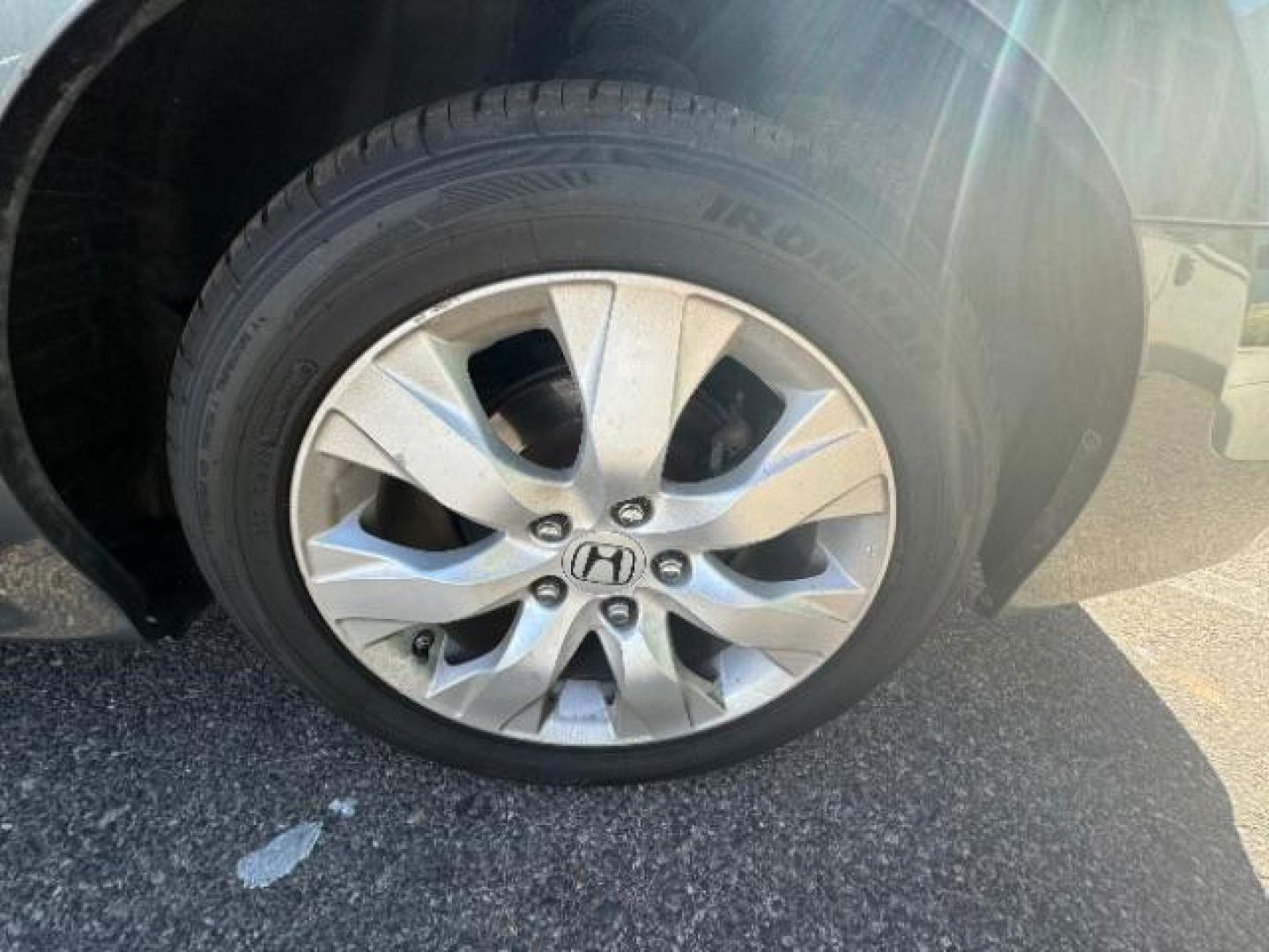 2009 Polished Metal Metal /Gray Leather Interio Honda Accord EX-L V-6 Sedan AT (1HGCP36809A) with an 3.5L V6 SOHC 24V engine, 5-Speed Automatic transmission, located at 1865 East Red Hills Pkwy, St. George, 84770, (435) 628-0023, 37.120850, -113.543640 - Photo#13