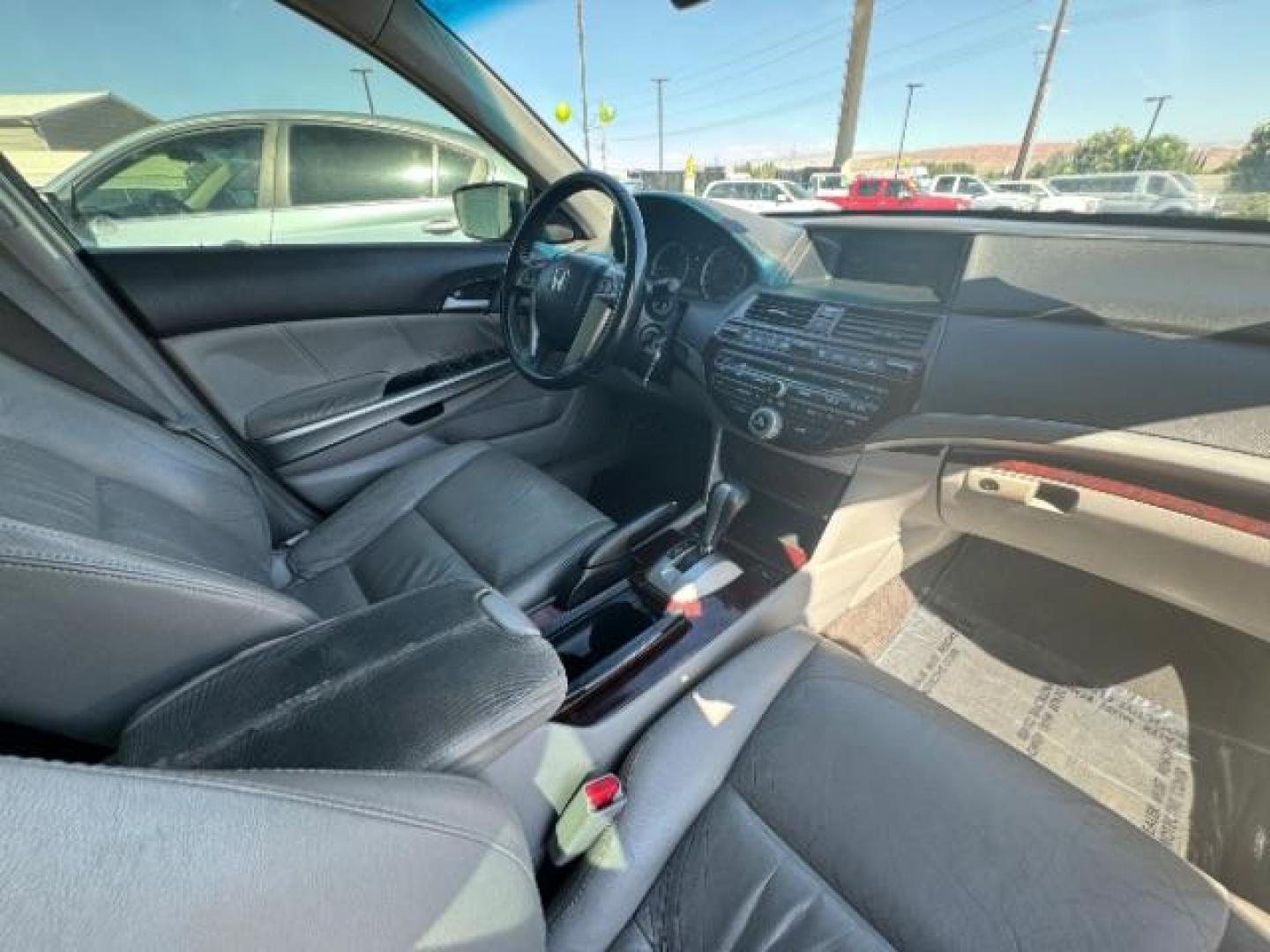 2009 Polished Metal Metal /Gray Leather Interio Honda Accord EX-L V-6 Sedan AT (1HGCP36809A) with an 3.5L V6 SOHC 24V engine, 5-Speed Automatic transmission, located at 1865 East Red Hills Pkwy, St. George, 84770, (435) 628-0023, 37.120850, -113.543640 - Photo#33