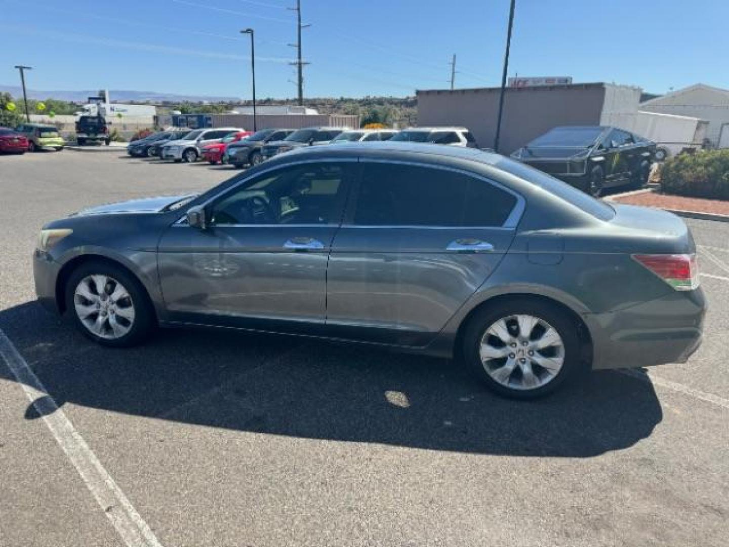 2009 Polished Metal Metal /Gray Leather Interio Honda Accord EX-L V-6 Sedan AT (1HGCP36809A) with an 3.5L V6 SOHC 24V engine, 5-Speed Automatic transmission, located at 1865 East Red Hills Pkwy, St. George, 84770, (435) 628-0023, 37.120850, -113.543640 - Photo#4