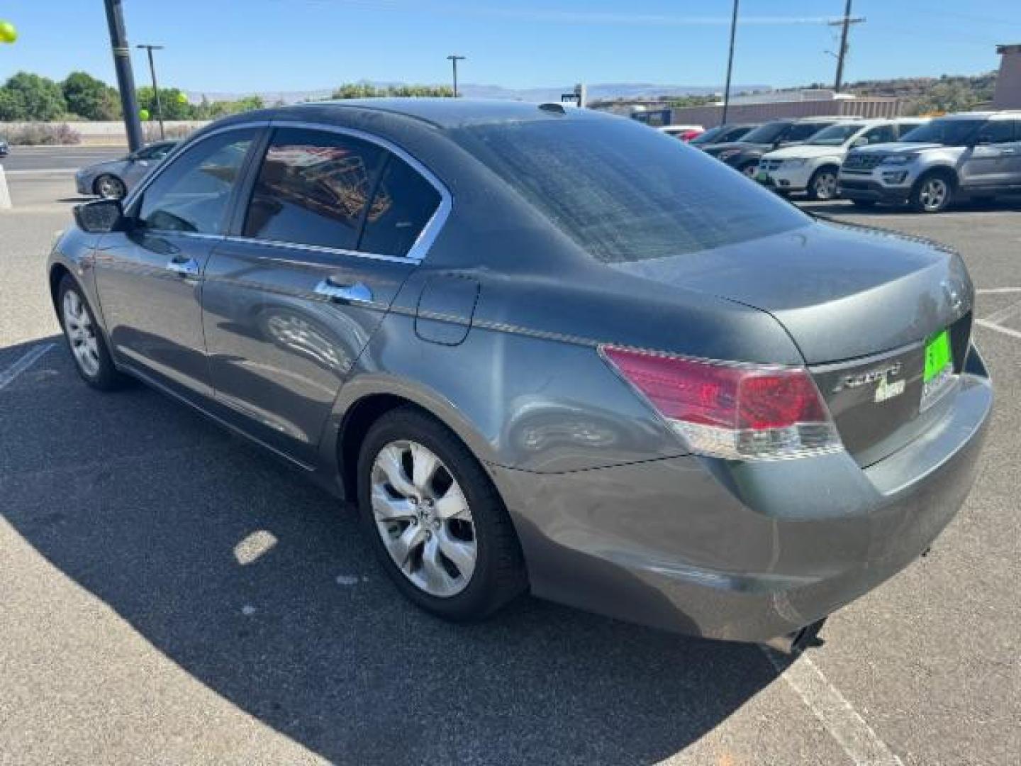 2009 Polished Metal Metal /Gray Leather Interio Honda Accord EX-L V-6 Sedan AT (1HGCP36809A) with an 3.5L V6 SOHC 24V engine, 5-Speed Automatic transmission, located at 1865 East Red Hills Pkwy, St. George, 84770, (435) 628-0023, 37.120850, -113.543640 - Photo#5