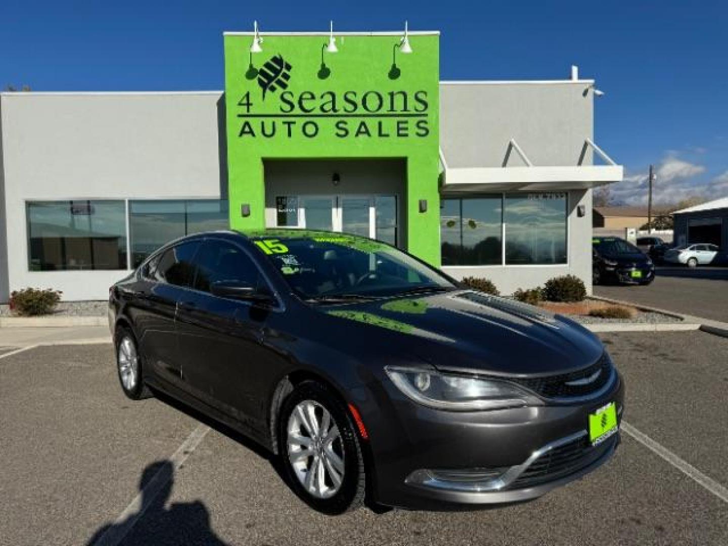 2015 Granite Crystal Met CC /Black Chrysler 200 Limited (1C3CCCAB5FN) with an 2.4L L4 DOHC 16V engine, 9-Speed Automatic transmission, located at 940 North Main Street, Cedar City, UT, 84720, (435) 628-0023, 37.692936, -113.061897 - We specialize in helping ALL people get the best financing available. No matter your credit score, good, bad or none we can get you an amazing rate. Had a bankruptcy, divorce, or repossessions? We give you the green light to get your credit back on the road. Low down and affordable payments that fit - Photo#0